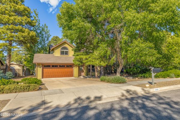 Home for Sale in Foxlair Flagstaff AZ | 2484 N Brians Way | $660,000