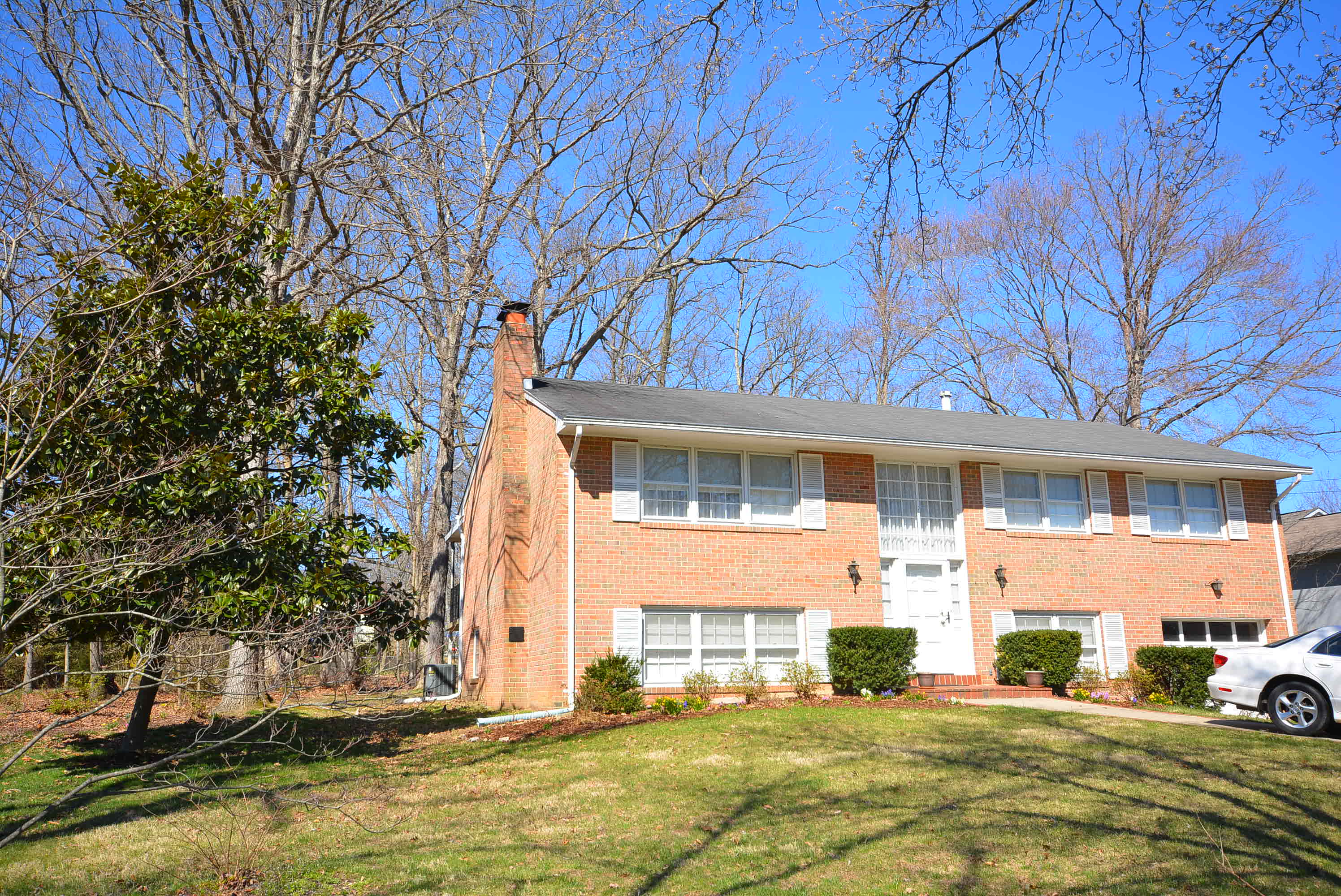 3908 Woodburn Rd VA 22003