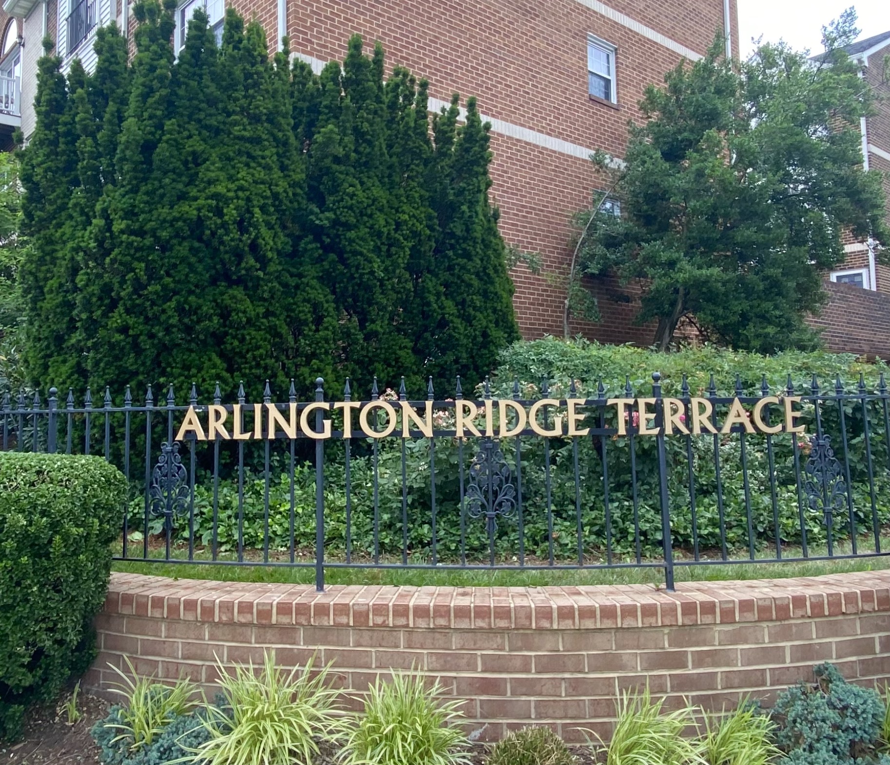 Arlington Ridge Terrace Condos for Sale