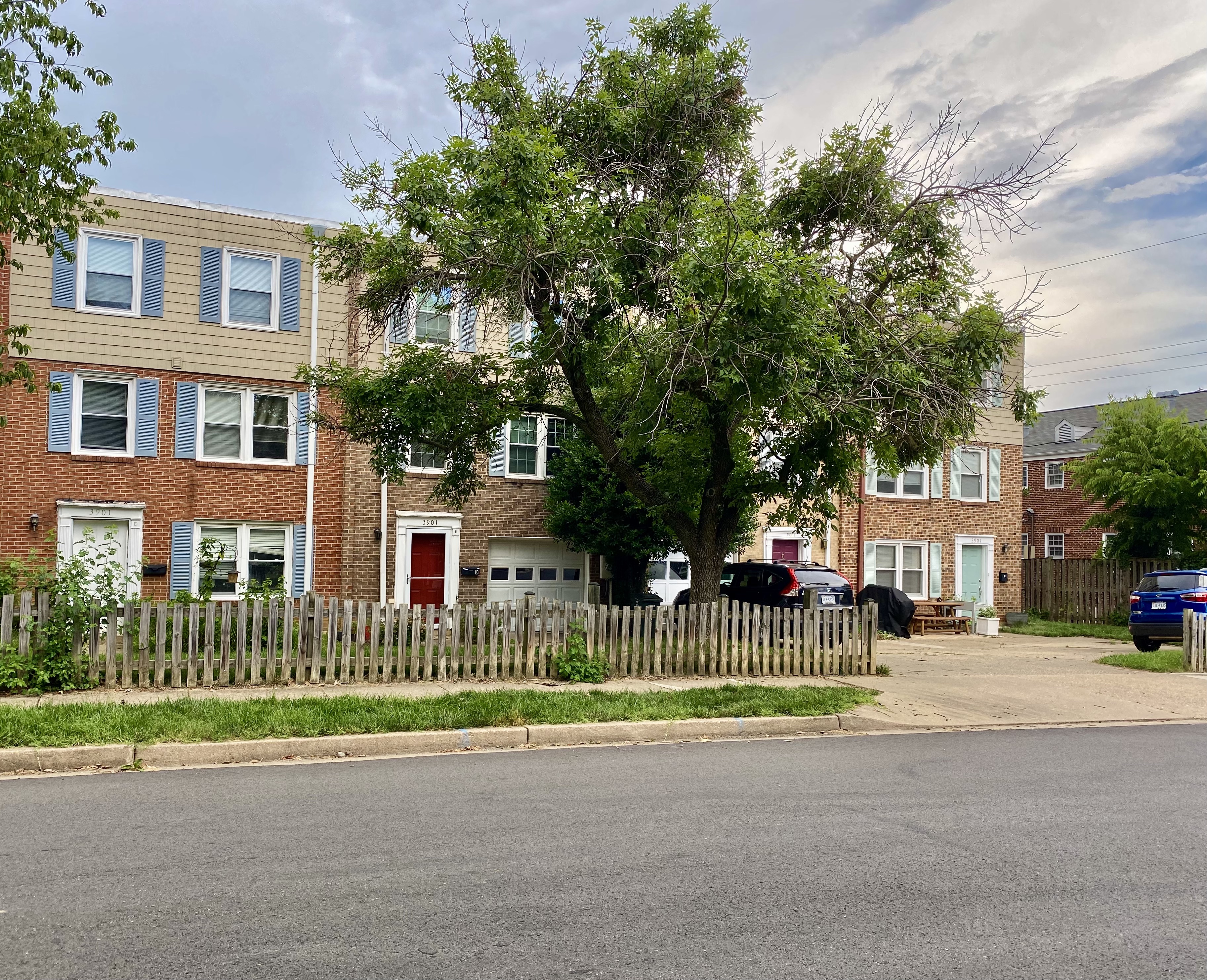 Ashton Square Condos for Sale