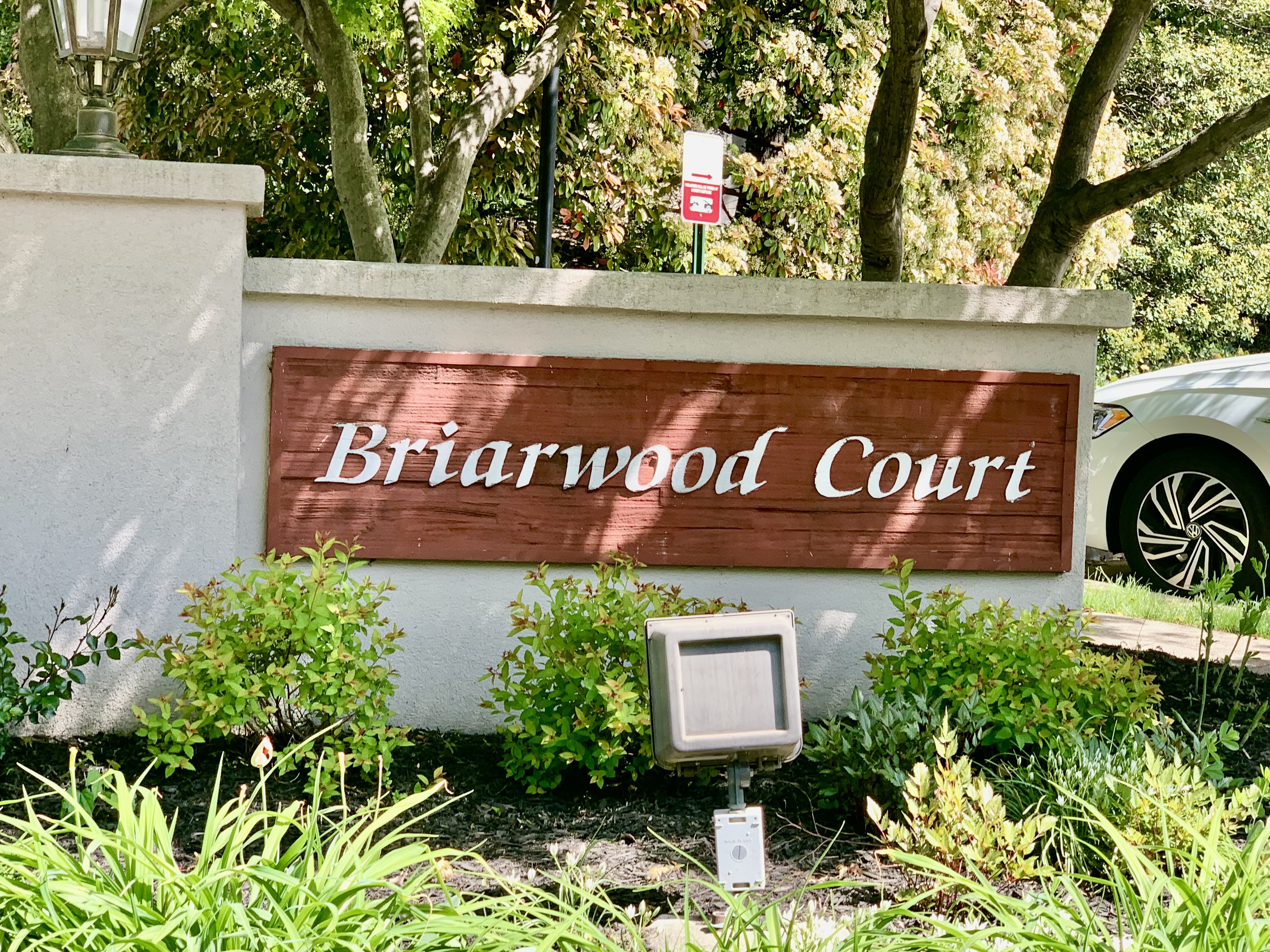 Briarwood Court Condos for Sale