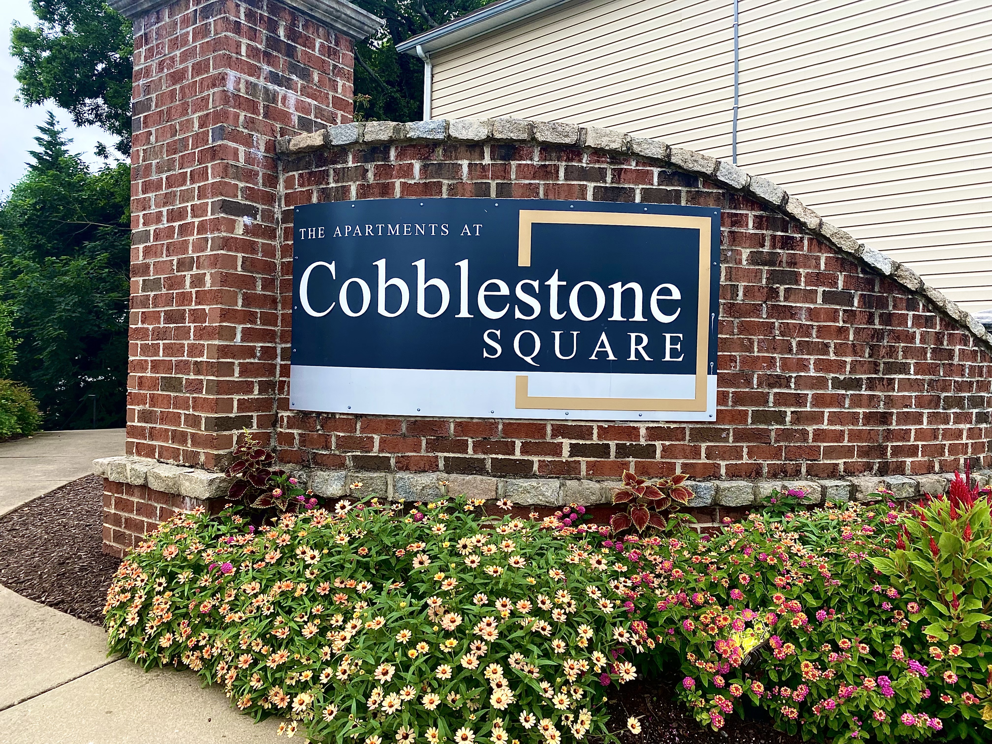 Cobblestone Square Condos for Sale