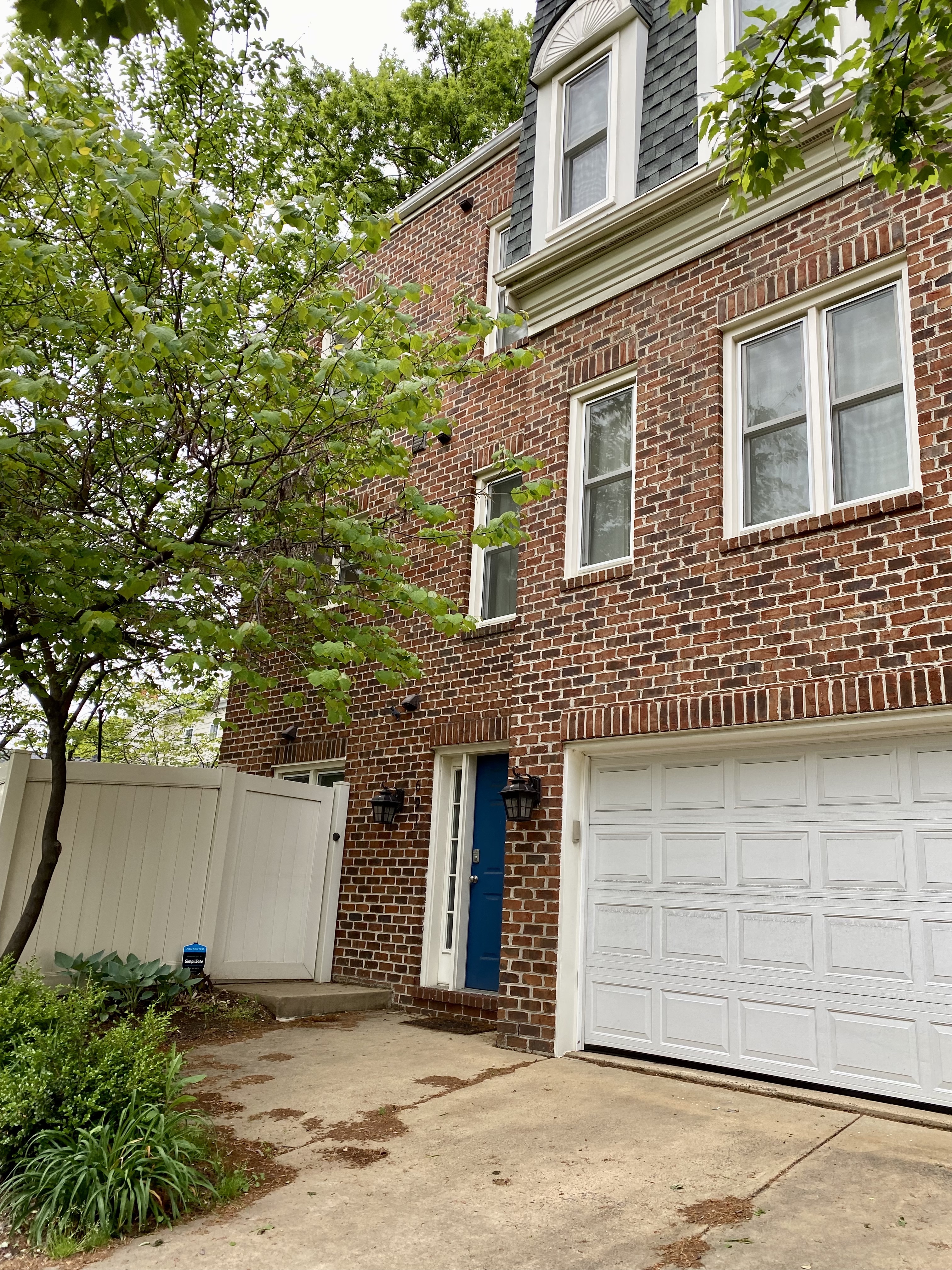 Courtland Manor Condos for Sale