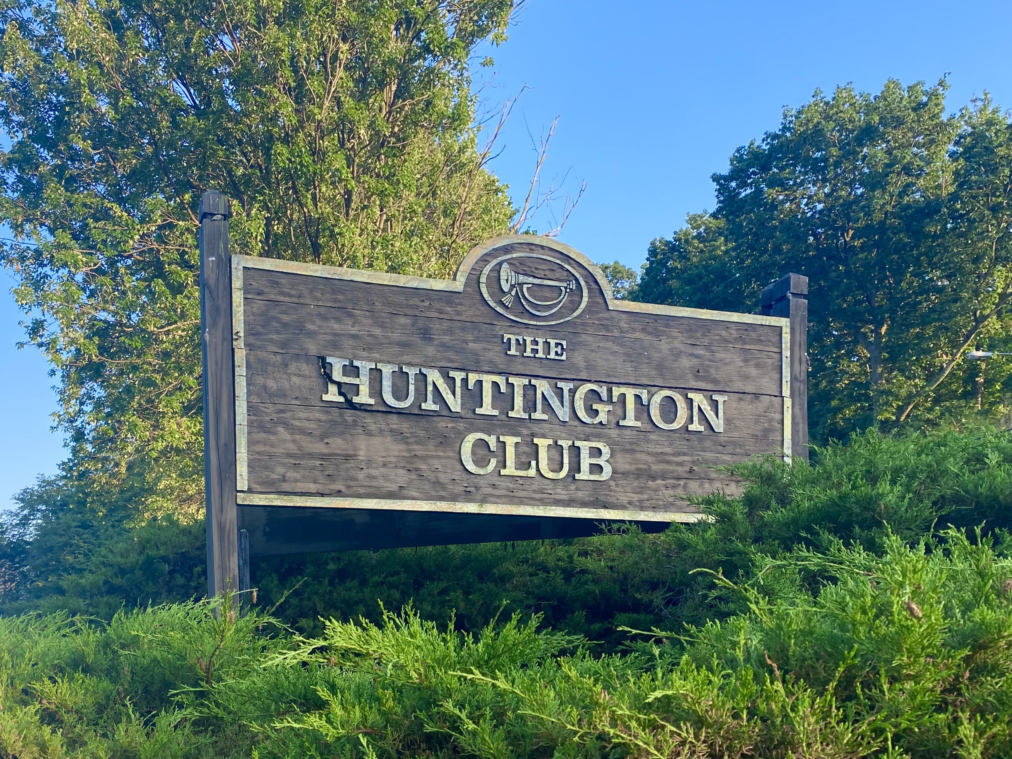 The Huntington Club Condos for Sale