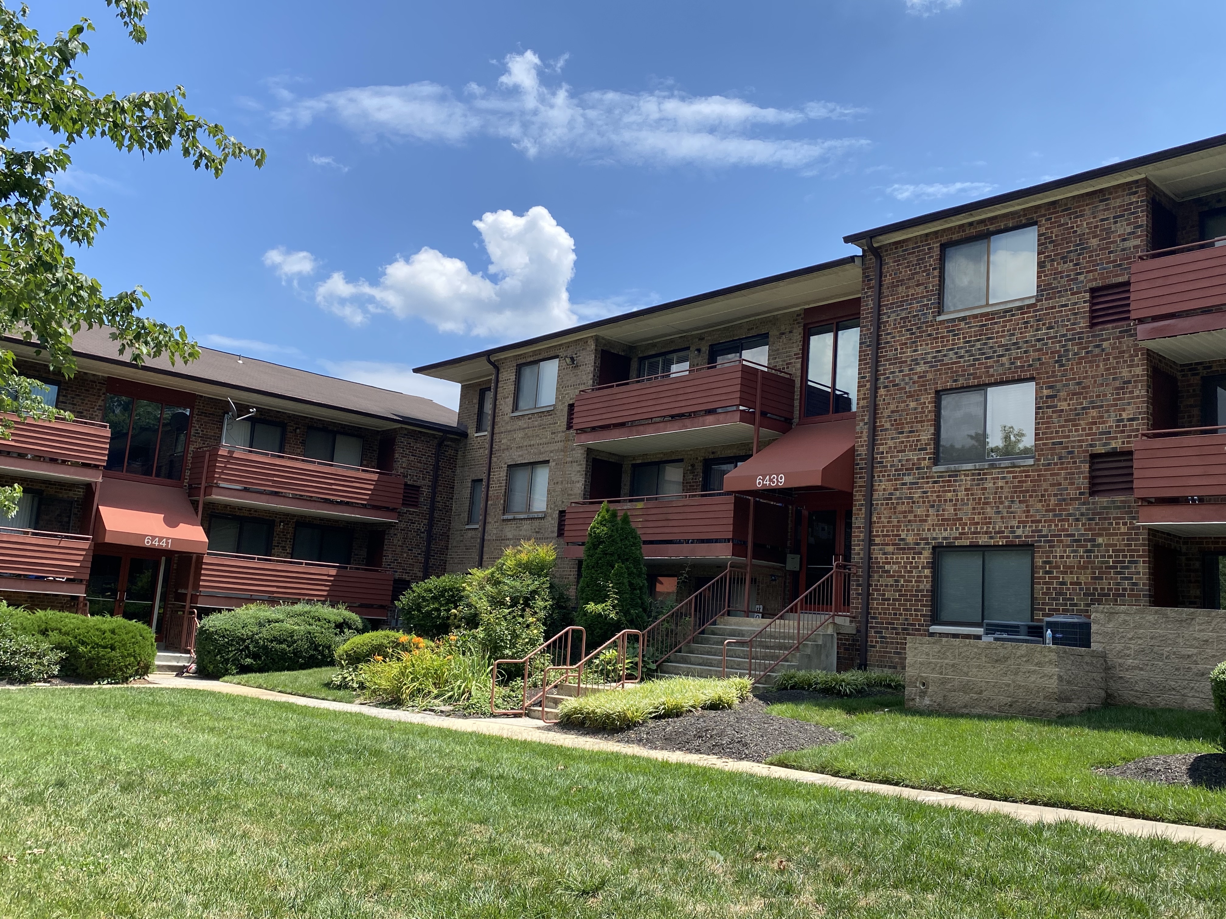 Huntington Walk Condos for Sale