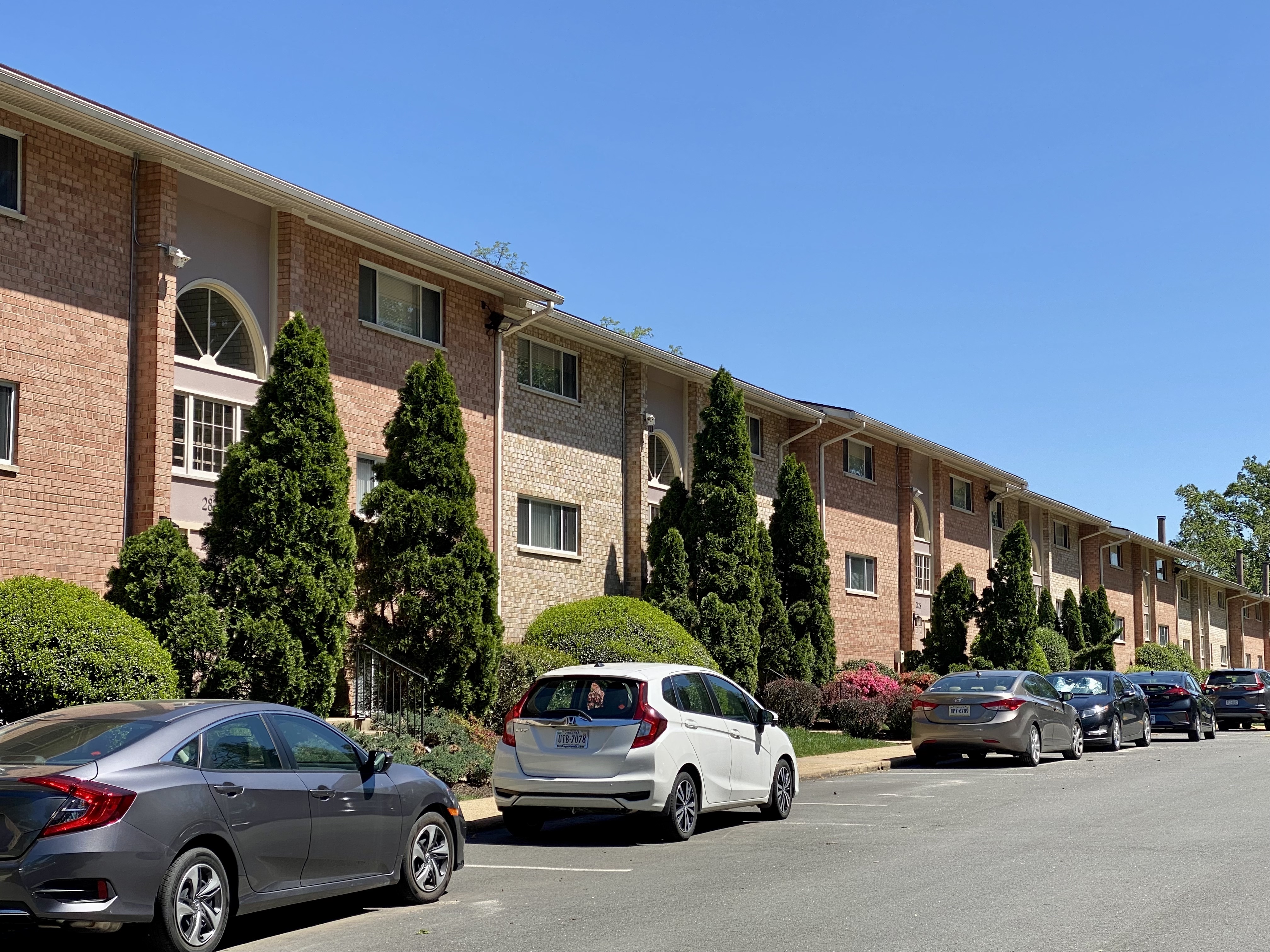 Kalmia Lee Condos for Sale