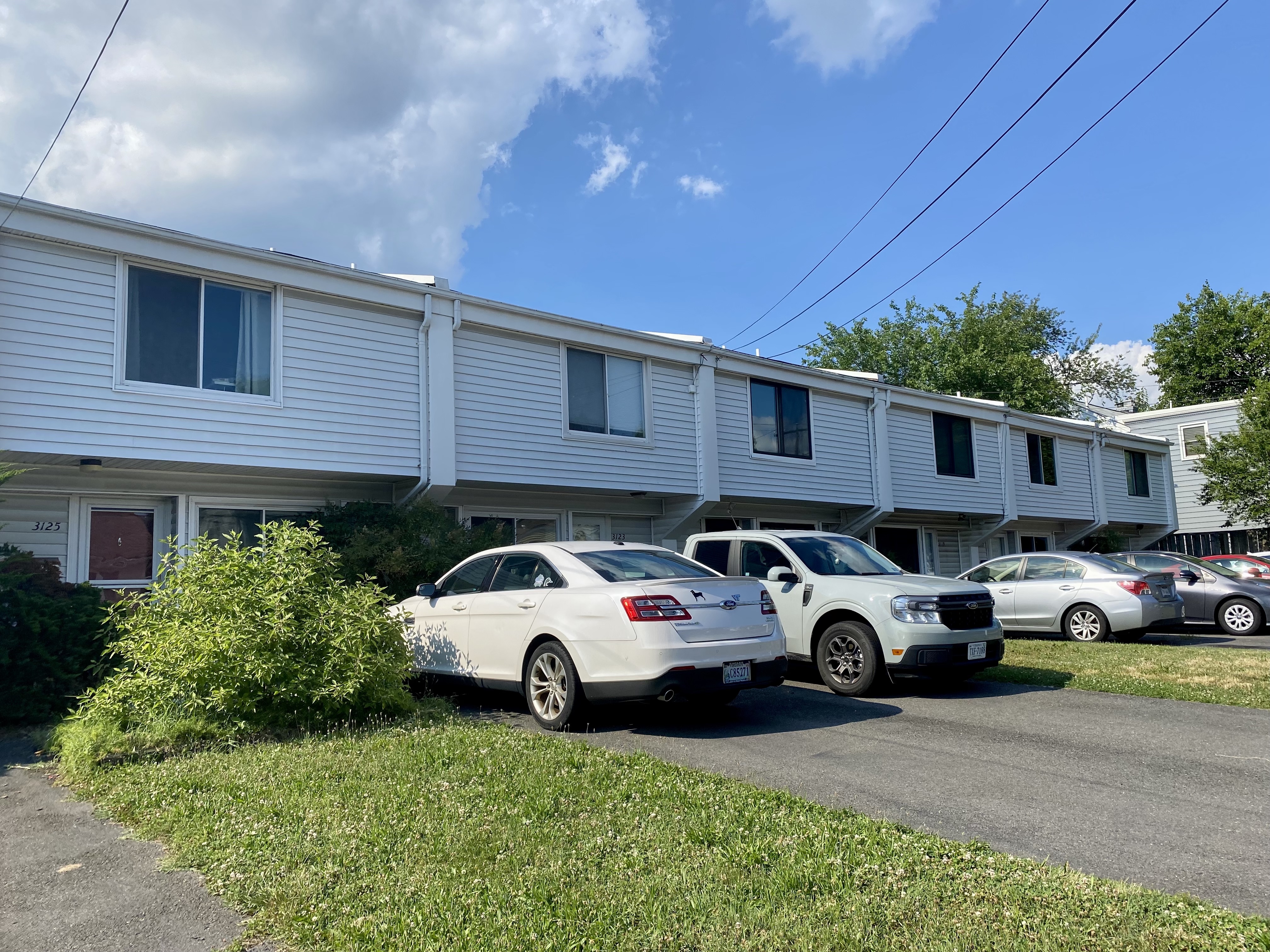 Laurel Place Condos for Sale