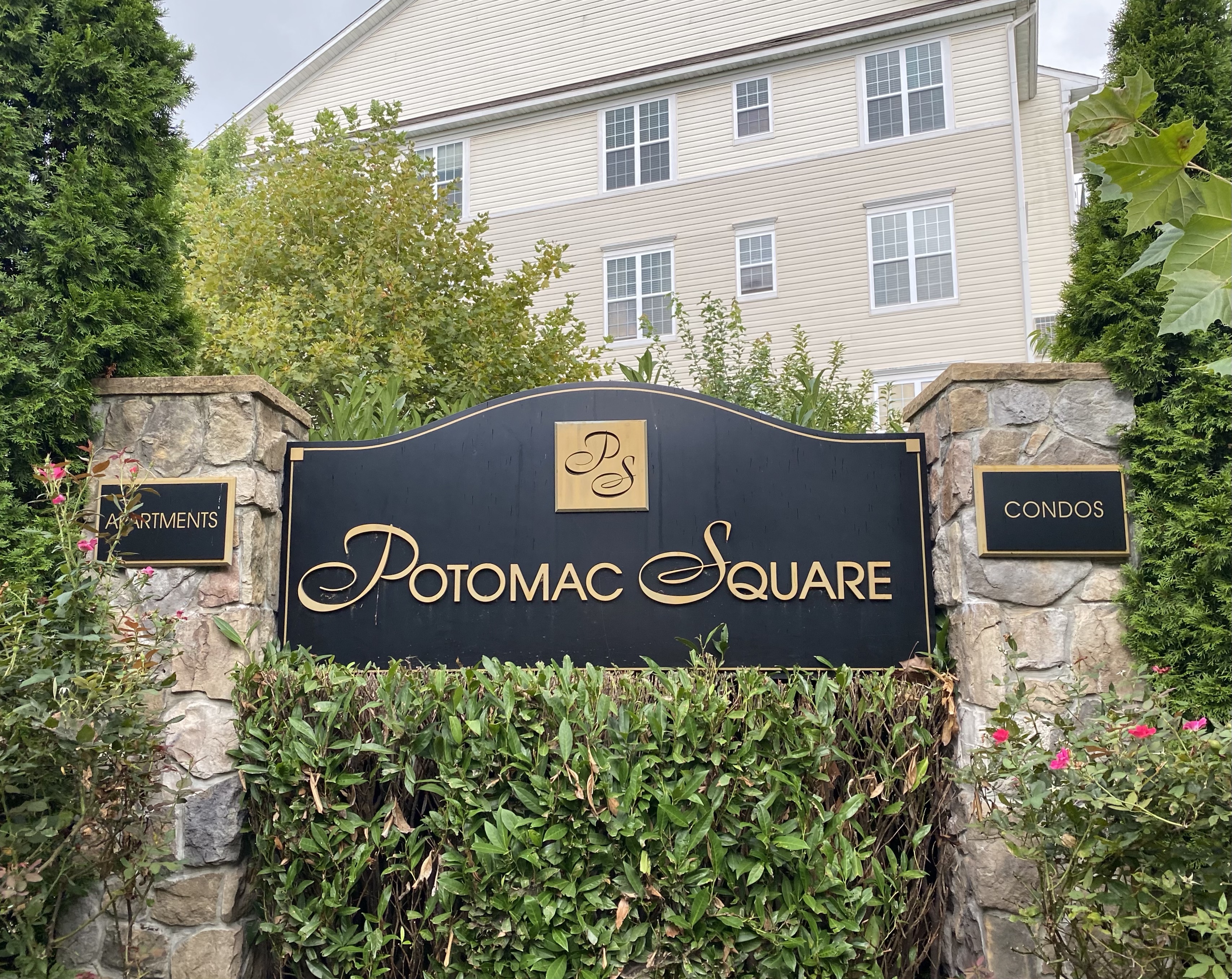 The Commons at Potomac Square Condos for Sale