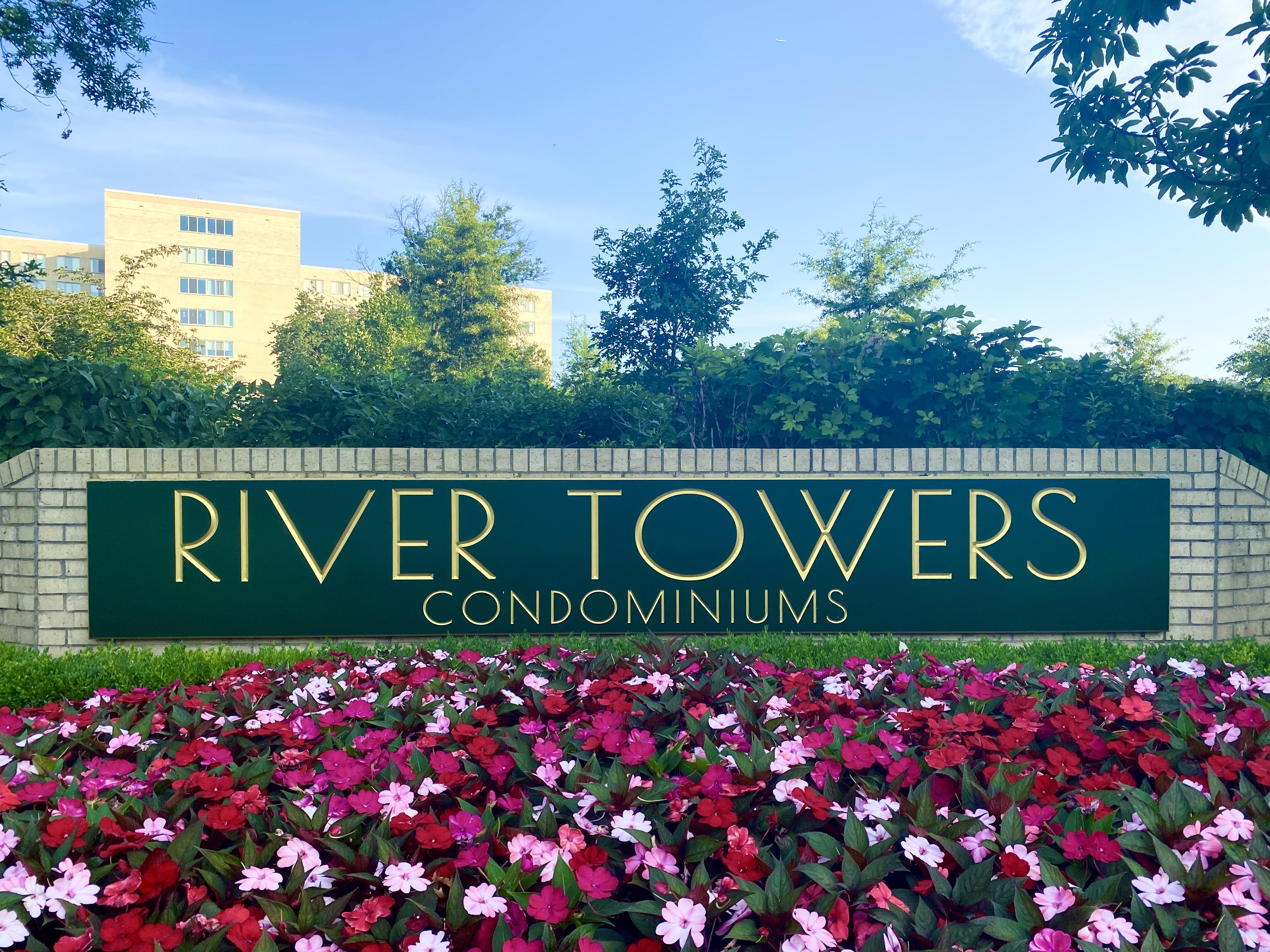 River Towers Condos for Sale