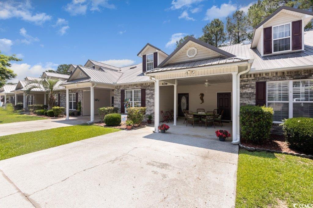 Colonial Trace Townhomes