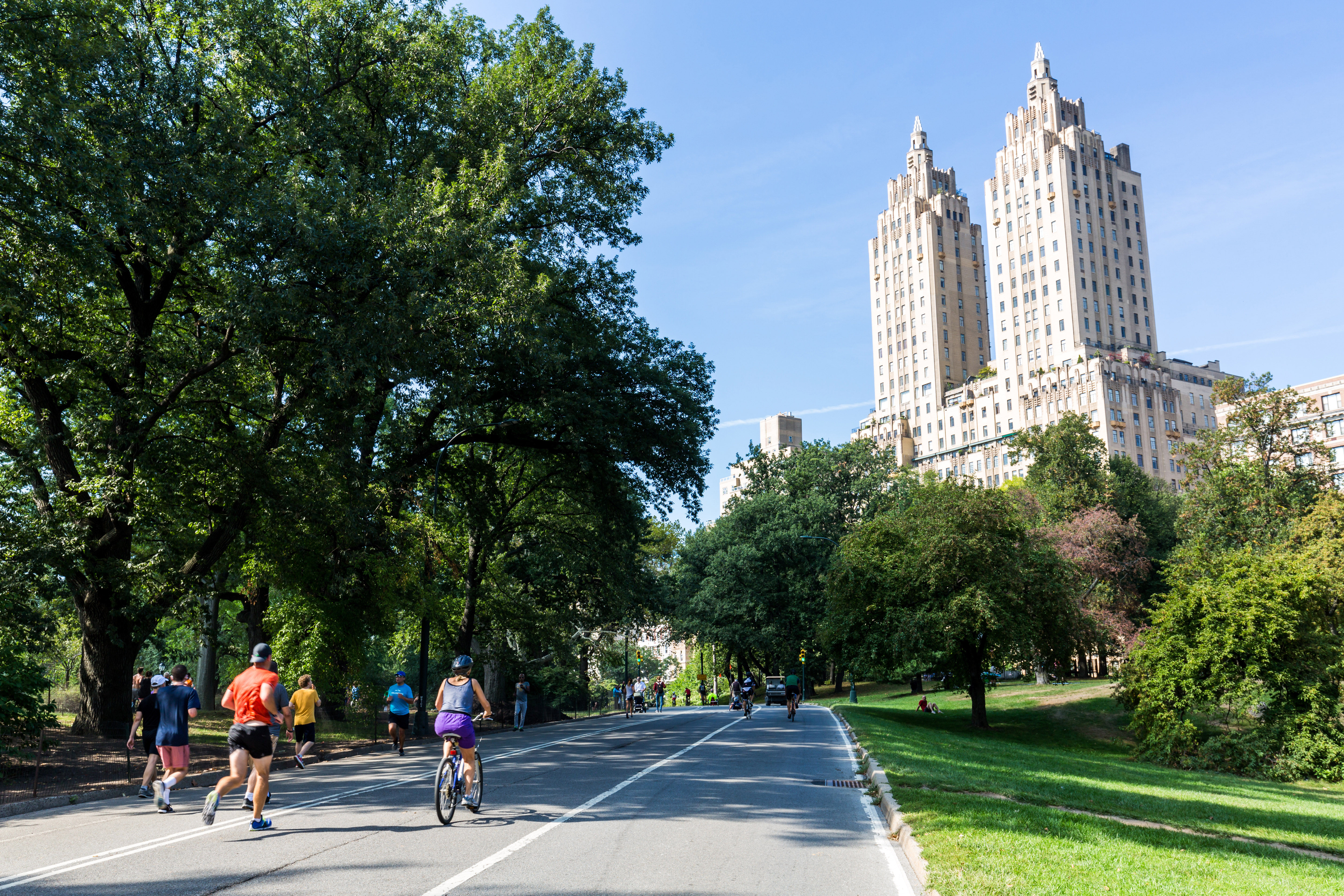 Walking, running and cycling near the Upper West Side in Central Park