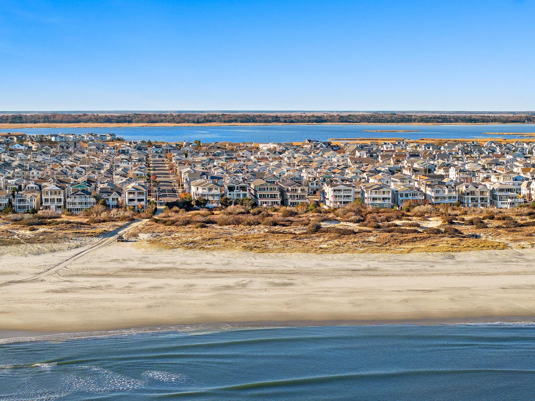 Aerial view of Ocean City, NJ homes along the beach