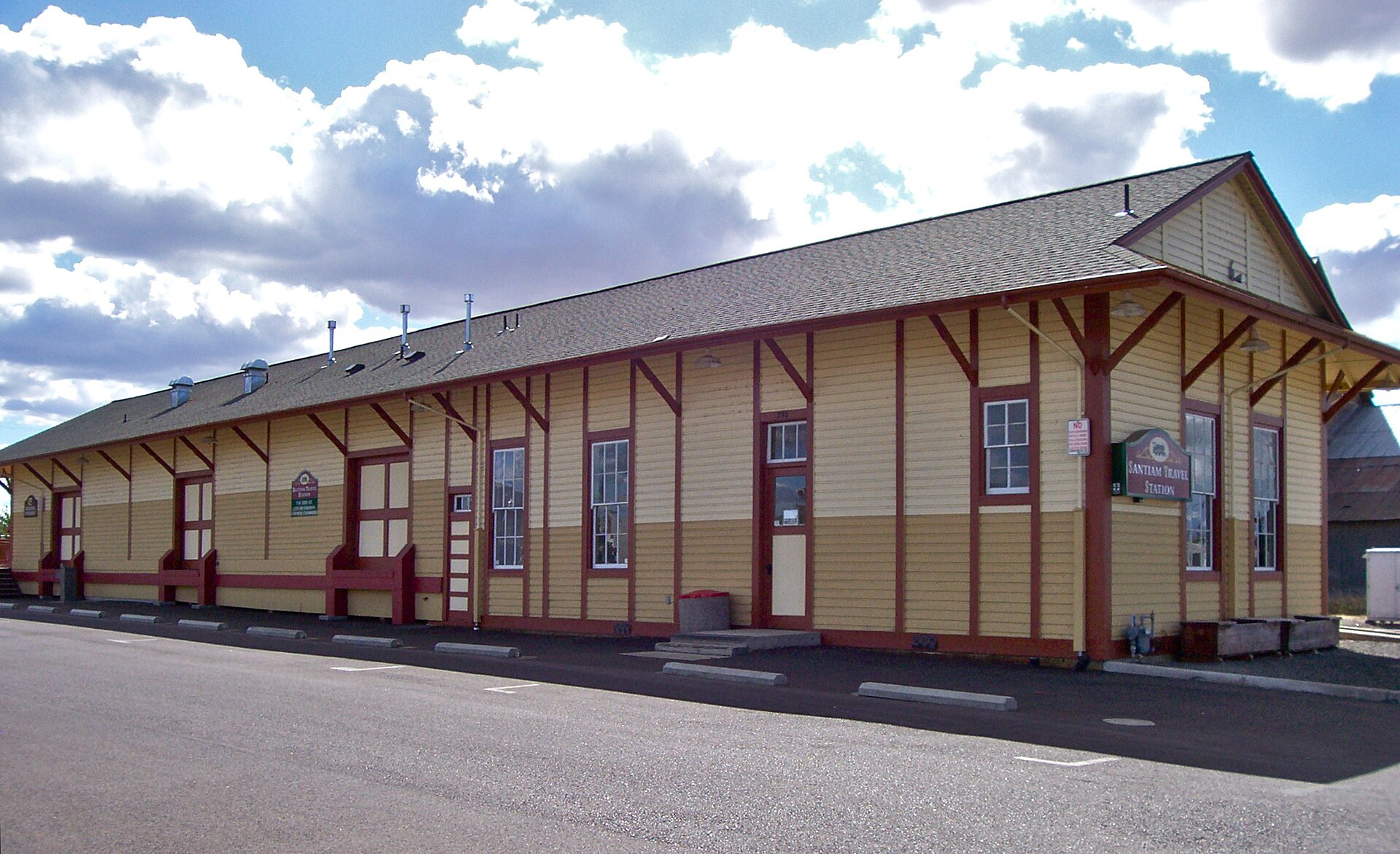 Lebanon Oregon Real Estate Train Station