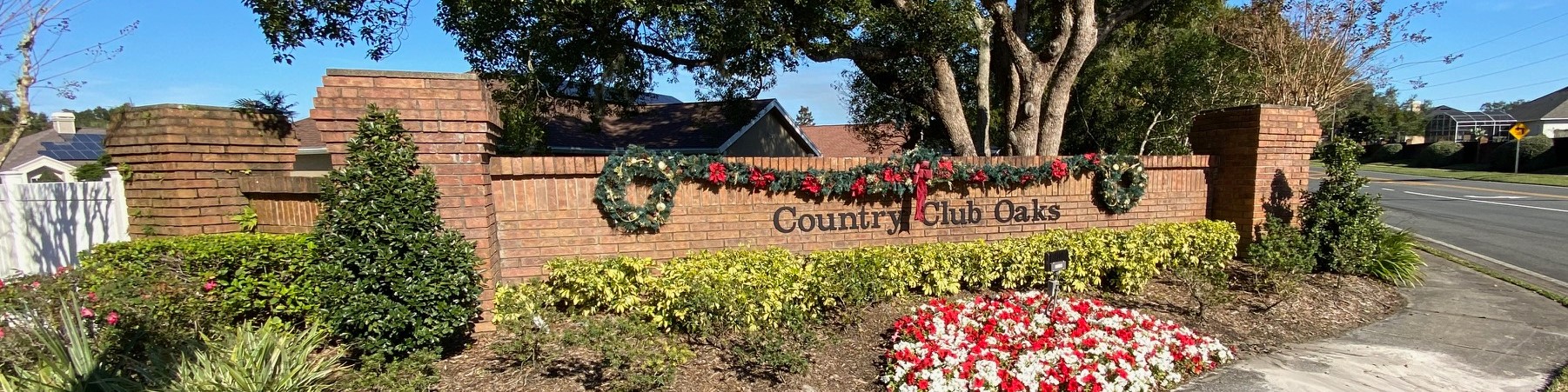 Country Club Oaks