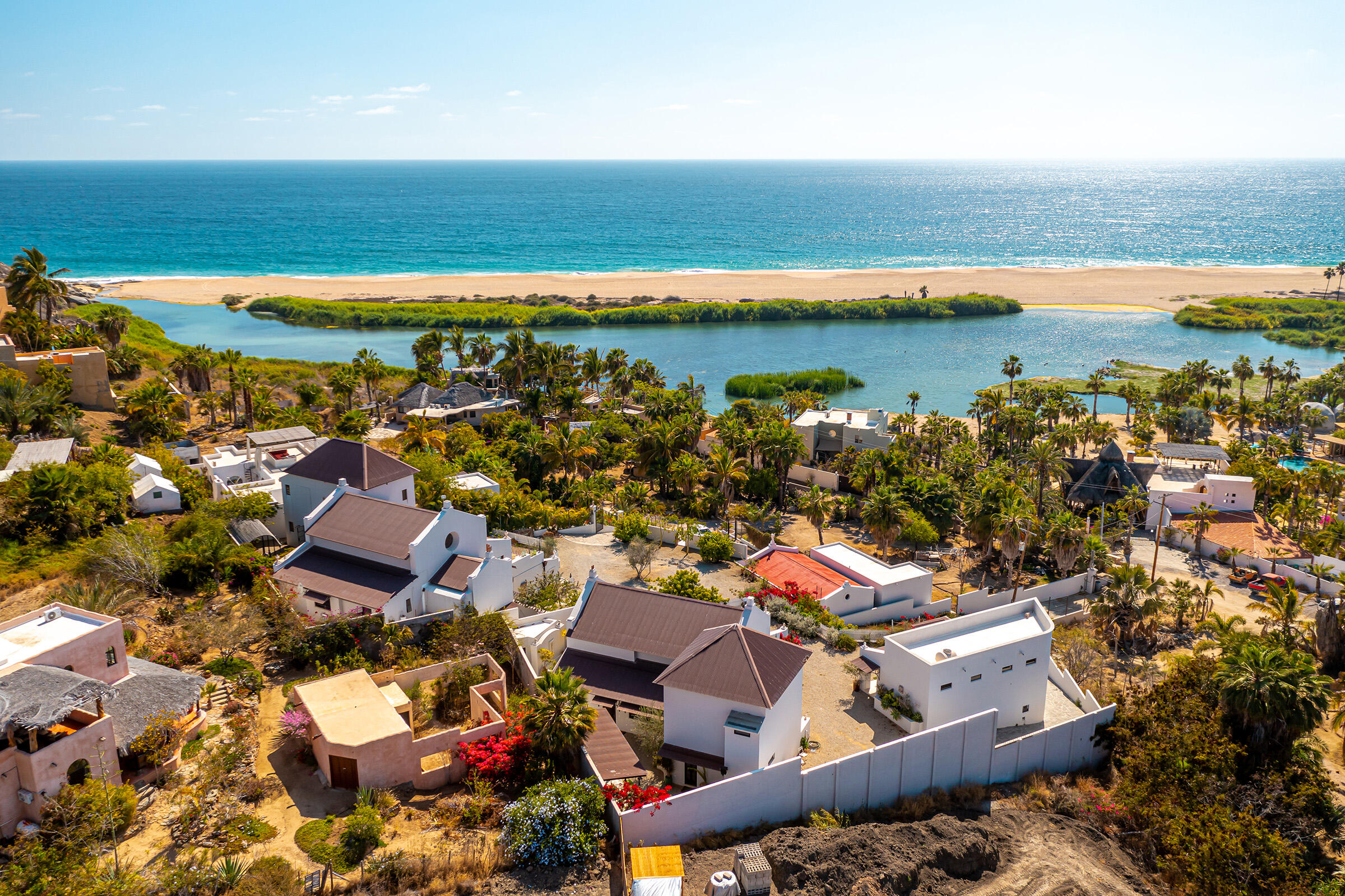 Las Playas Maravilla Houses And Condos For Sale