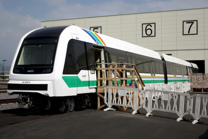 Honolulu Rail Transit: First Train set