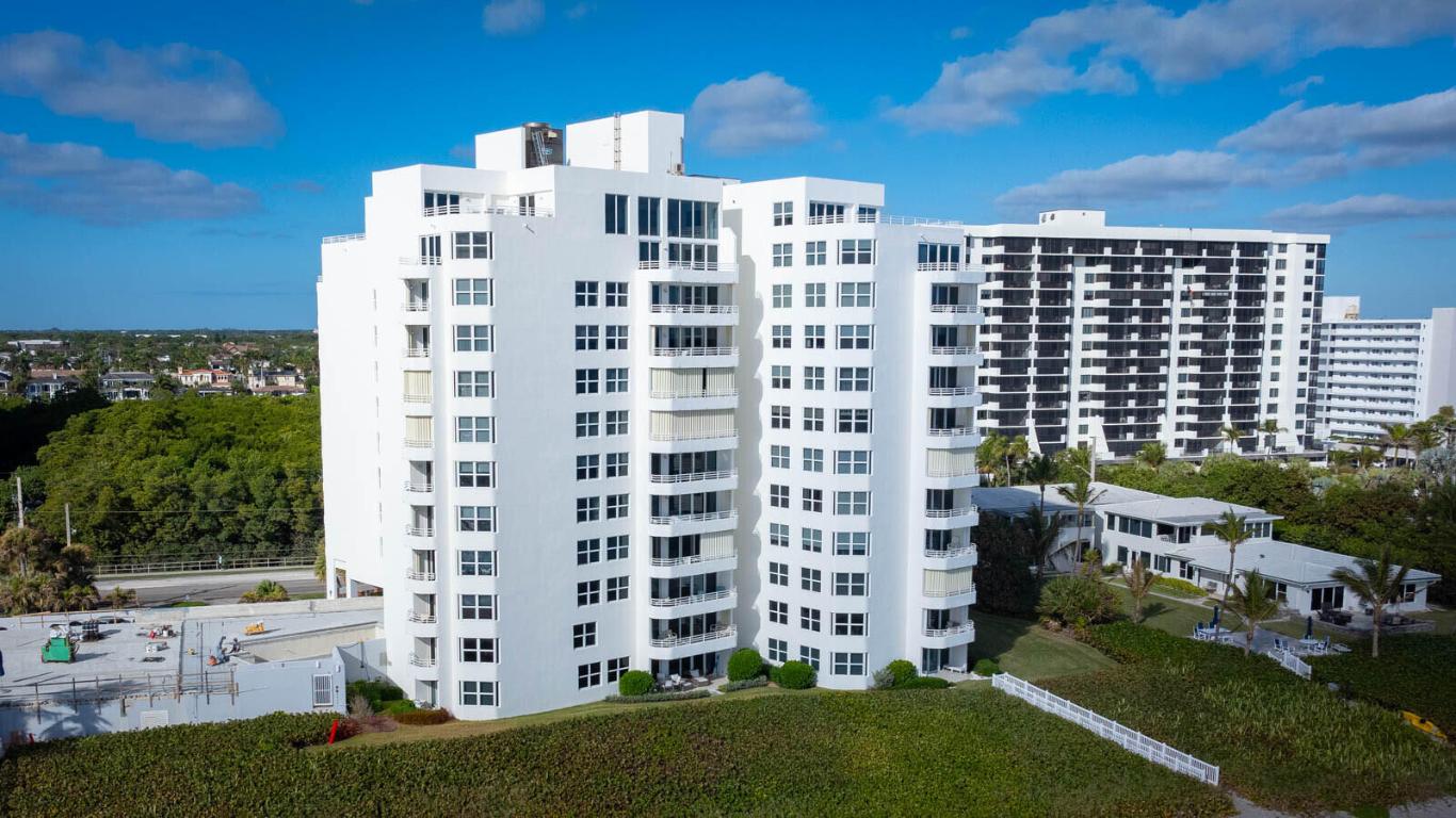 Aerial view of the Clarendon and the Highland Beach oceanfront