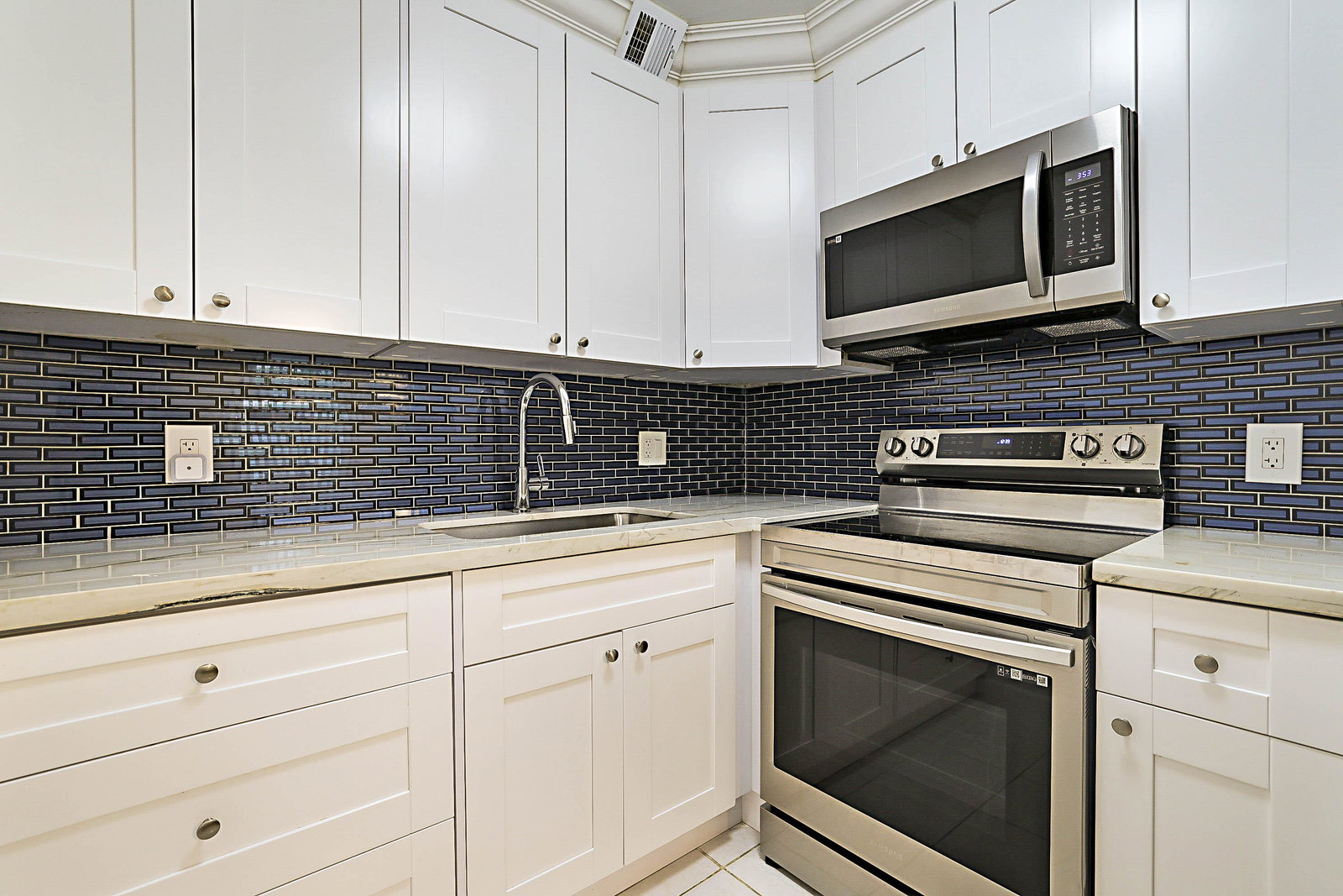 1023 Ellesmere B, Deerfield Beach FL - view 6