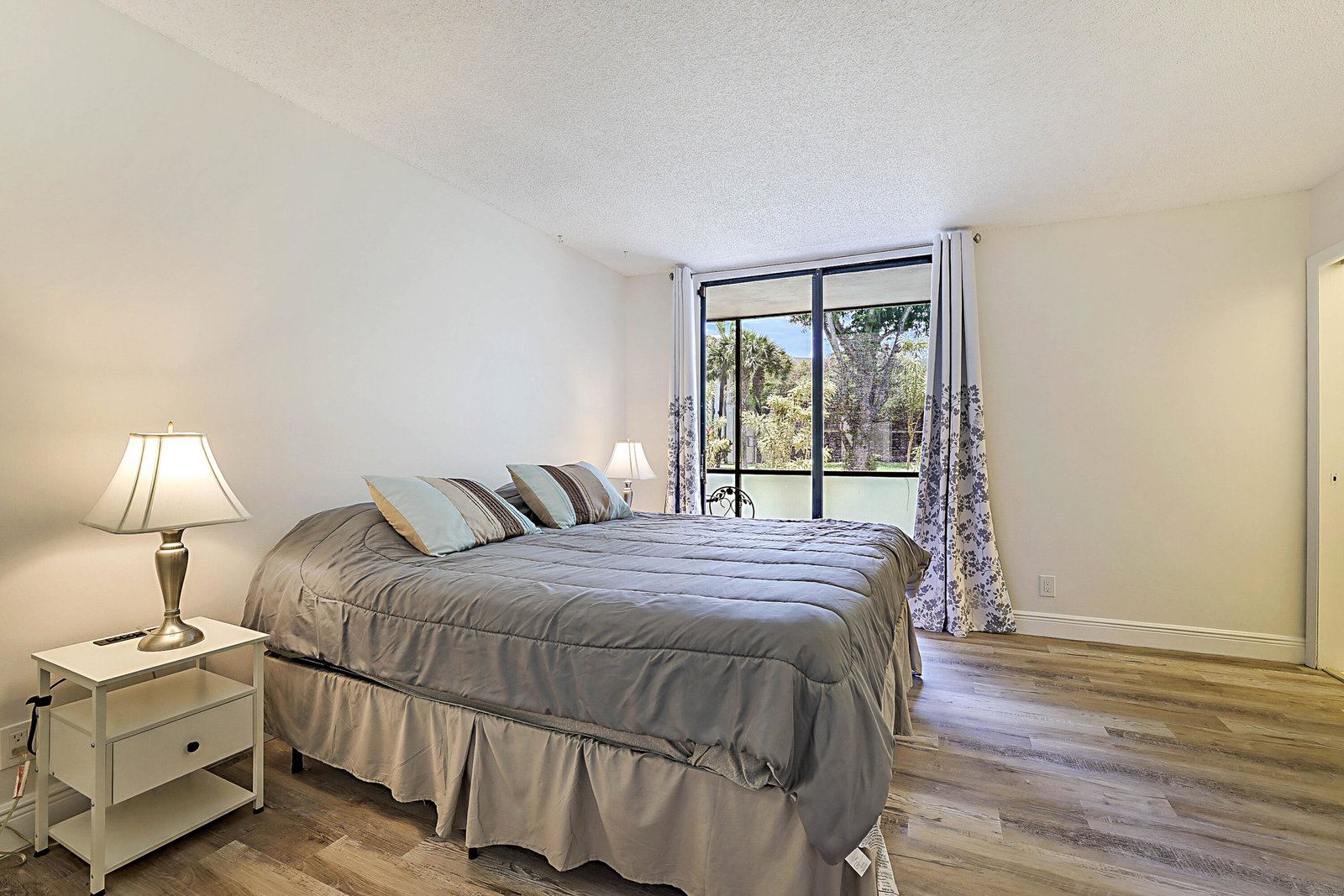 5160 Las Verdes Circle #117, Delray Beach FL - view 6