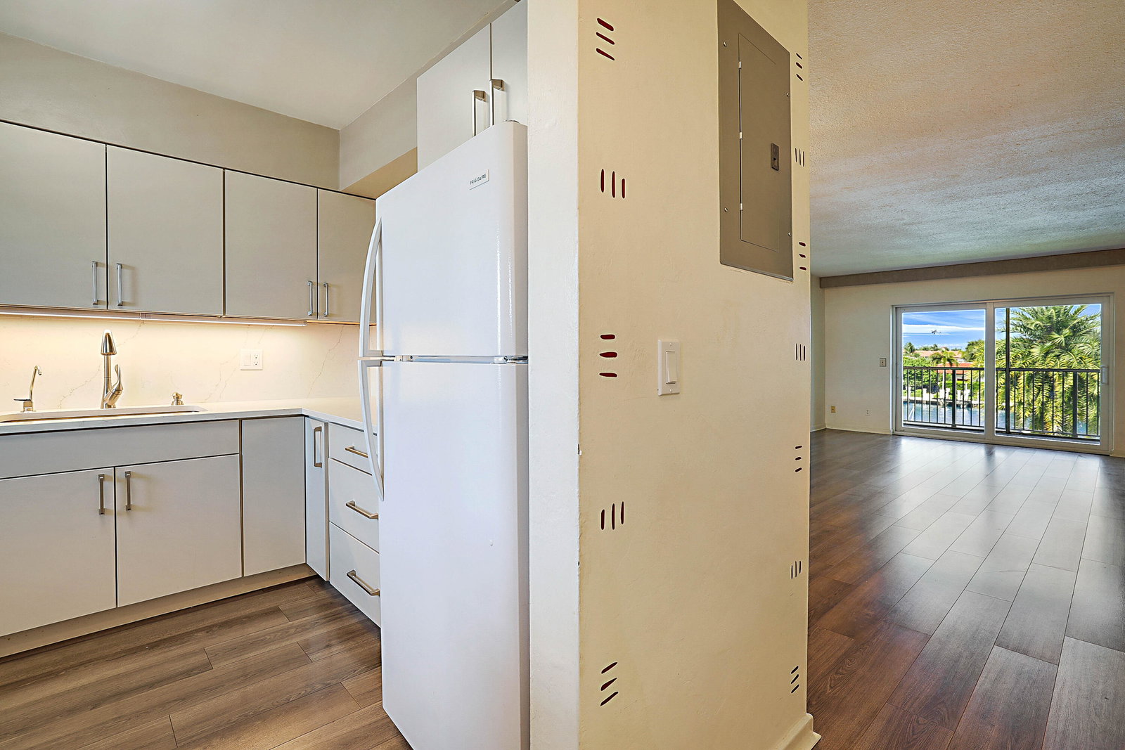 230 N Federal Hwy #305, Deerfield Beach FL - view 5