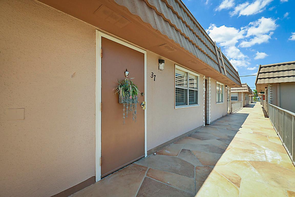 37 Brittany Lane A, Delray Beach FL - sold by PBP Real Estate - view 6