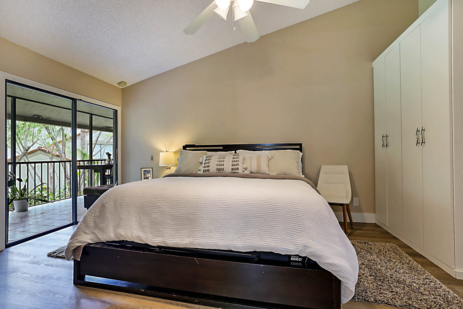 5590 Coach House Circle Unit H, Boca Raton FL - sold by PBP Real Estate - view 4