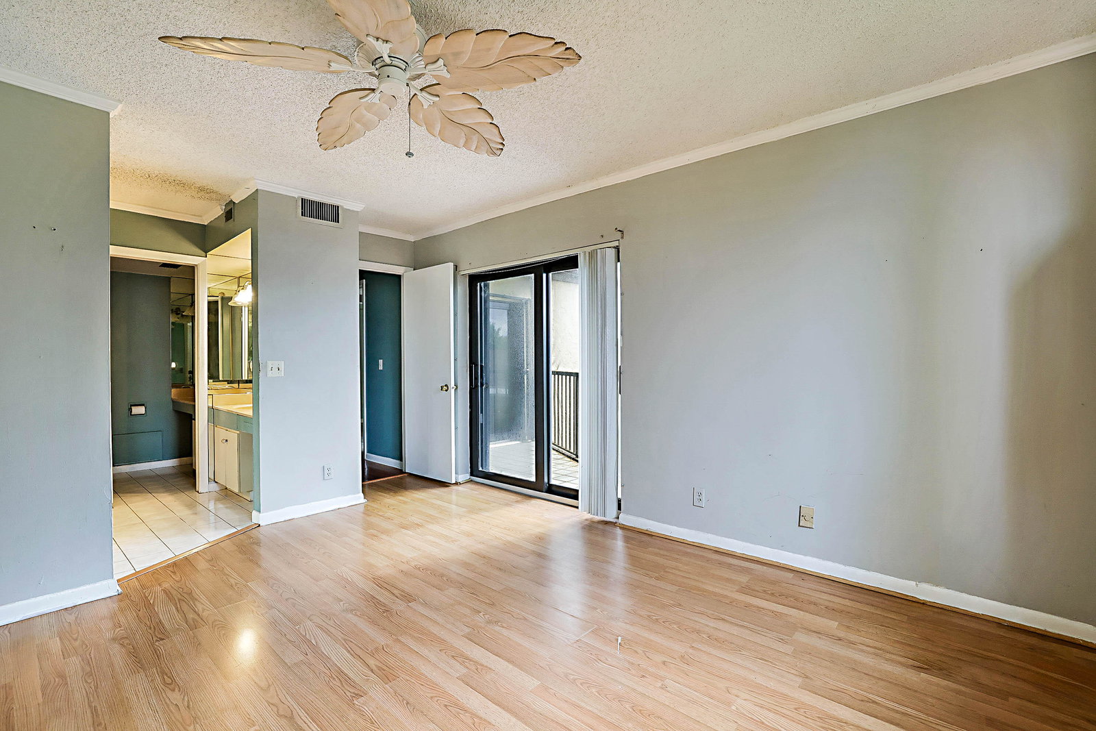 3665 Victoria Drive, West Palm Beach FL - sold by PBP Real Estate - view 4