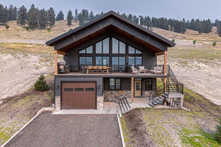 Front elevation and driveway at 1731 Marina Estates Road