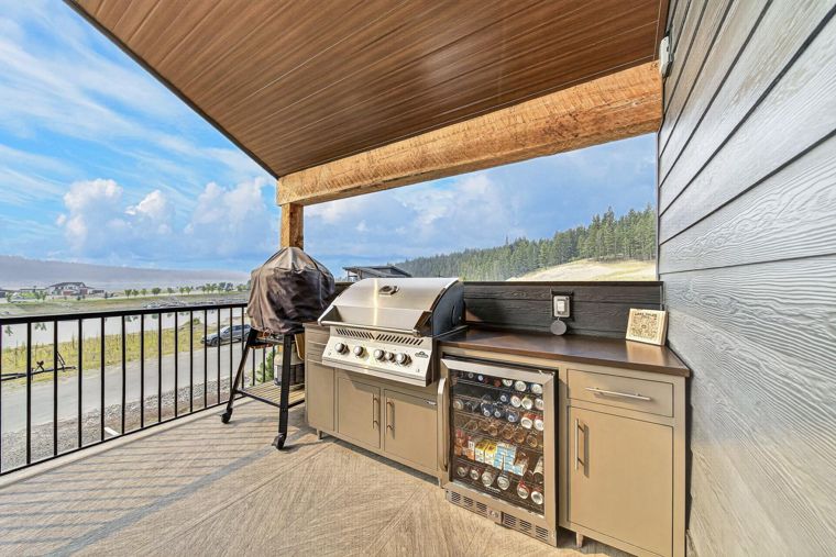 Outdoor kitchen and covered deck at 1731 Marina Estates Road