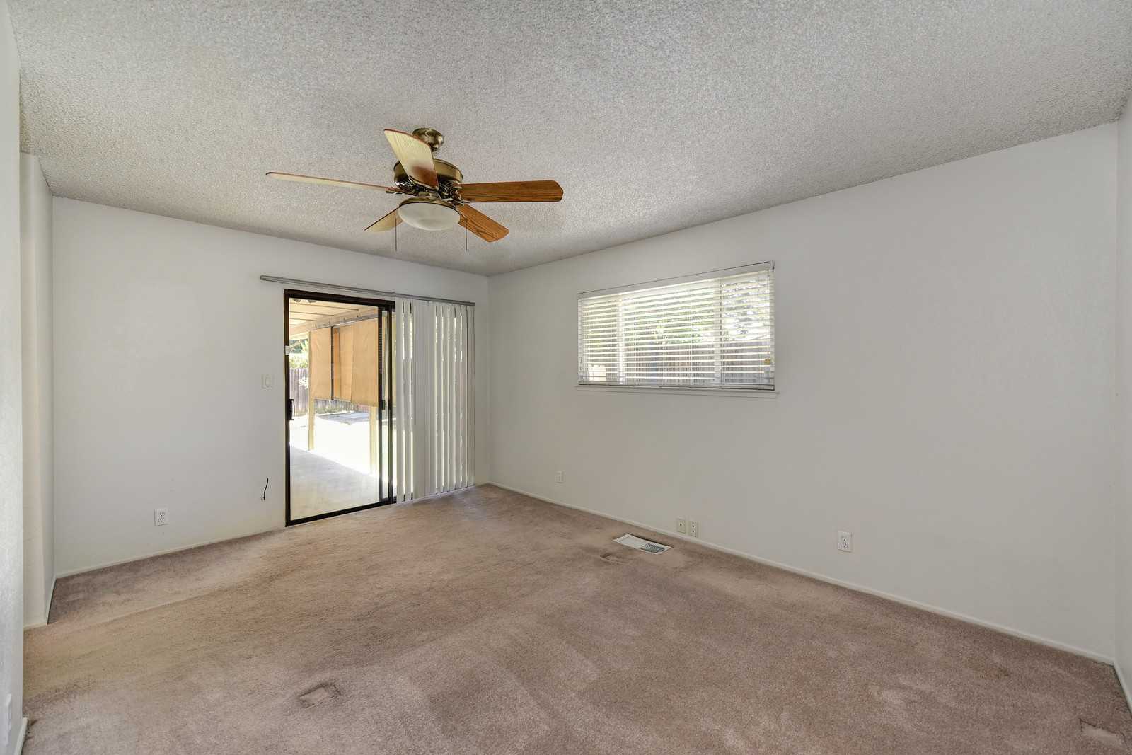 Master bedroom at 5342 Nyoda Way | Carmichael California | Just Listed For Sale