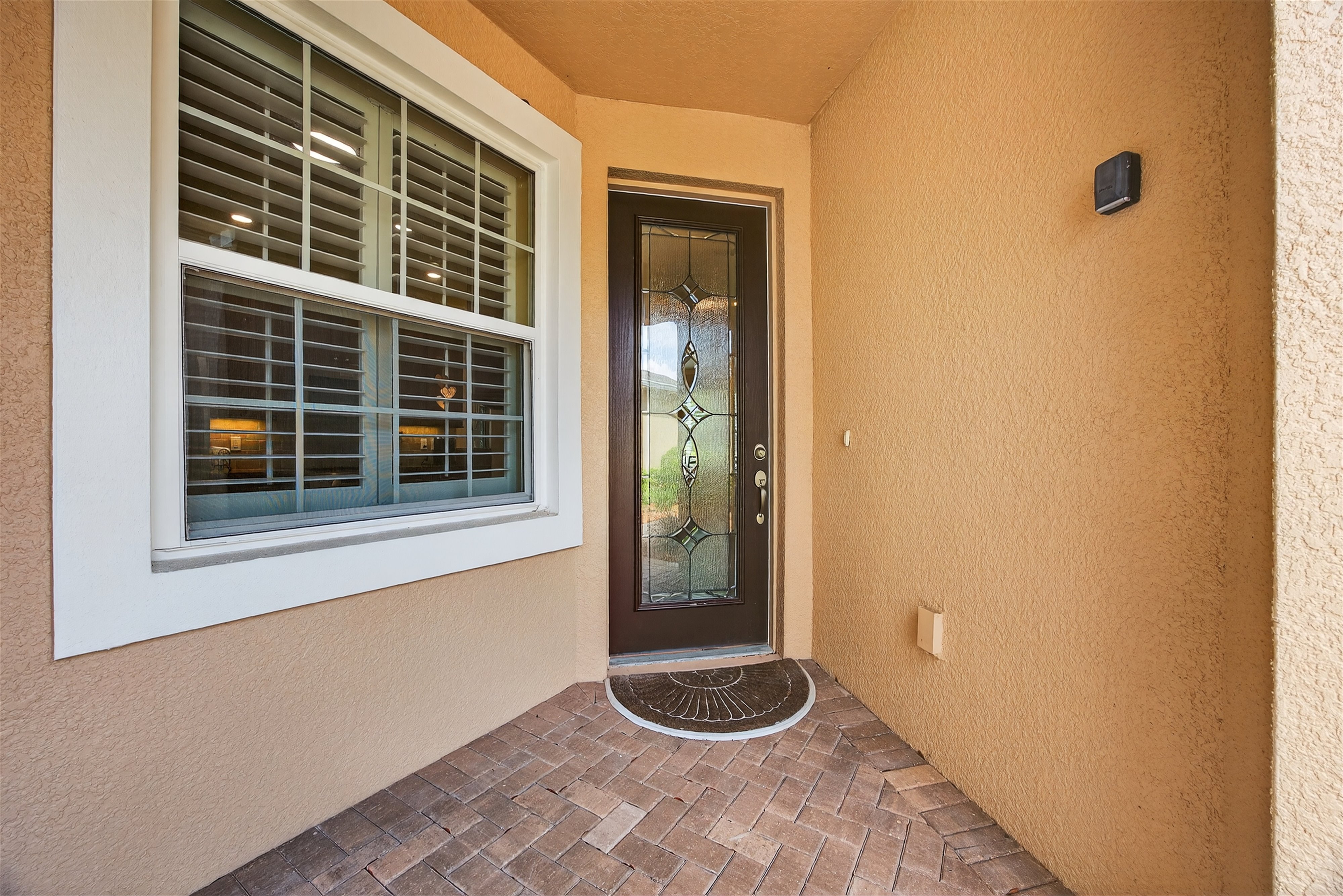 Zero-step entry and 2-car garage at a Tides II villa in Sweetwater