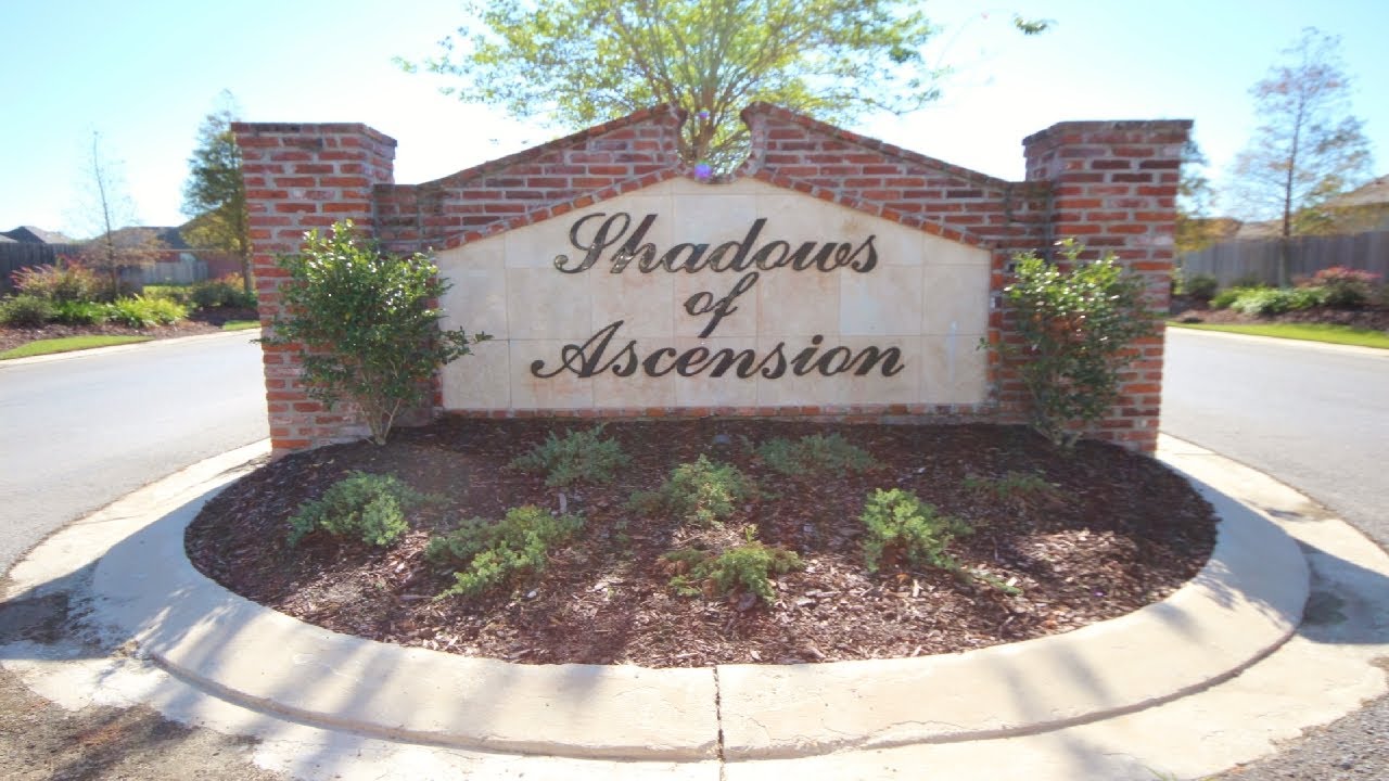 entrance of Shadows of Ascension subdivision in Prairieville, LA