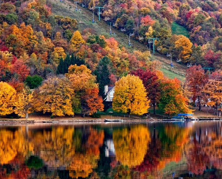 Autumn color along Deep Creek Lake below Wisp Resort