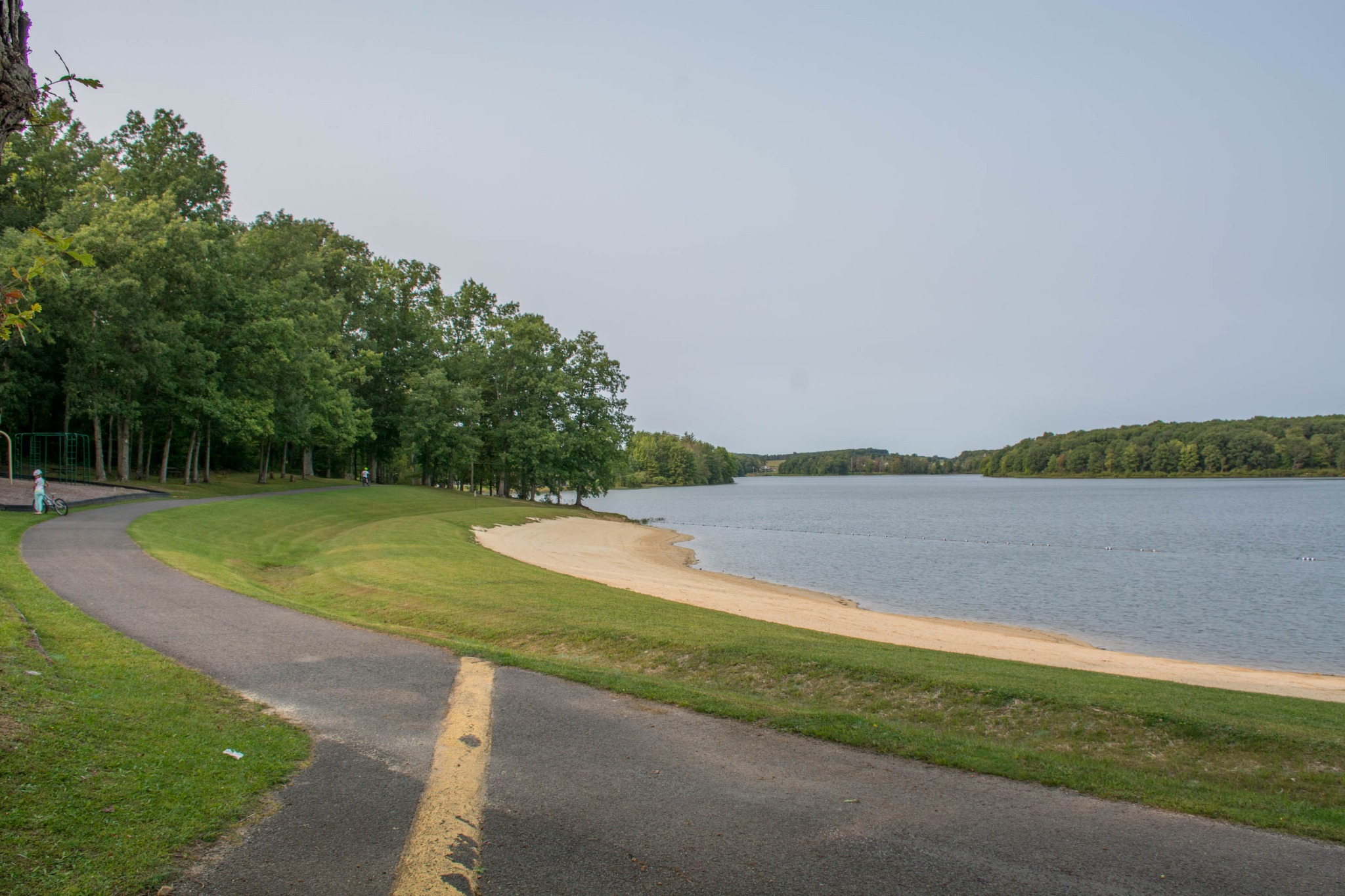Walking path beside the shoreline at Deep Creek Lake State Park