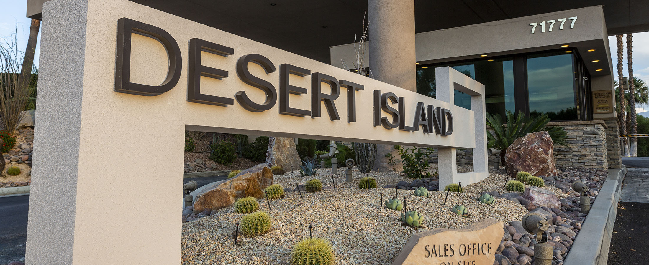 DESERT ISLAND COUNTRY CLUB Rancho Mirage CONDOS for SALE Desert