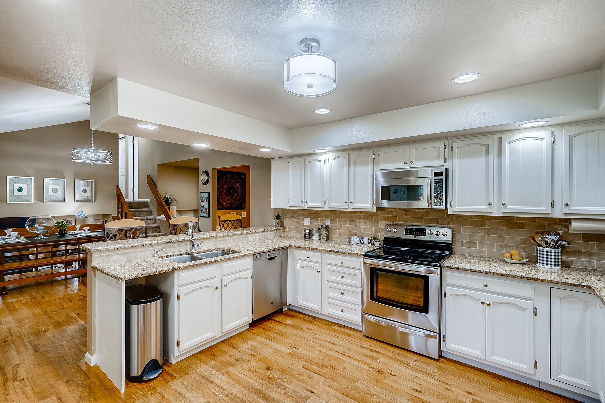 5028 W Maplewood Ave, Coventry Neighborhood, Littleton