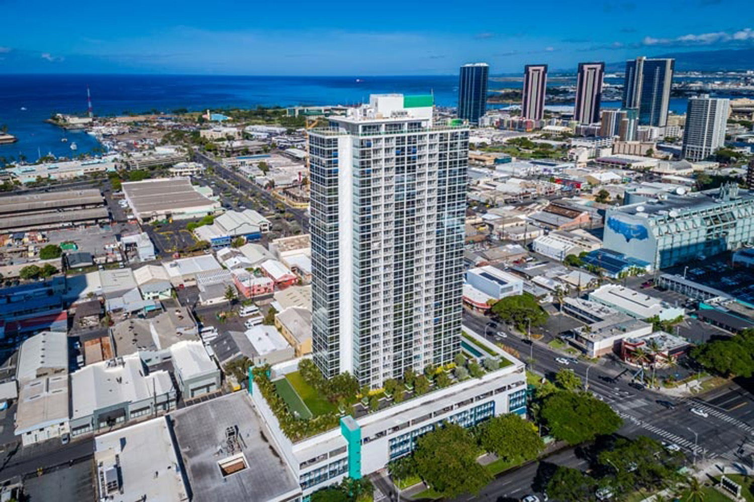 909 Kapiolani condo interior view