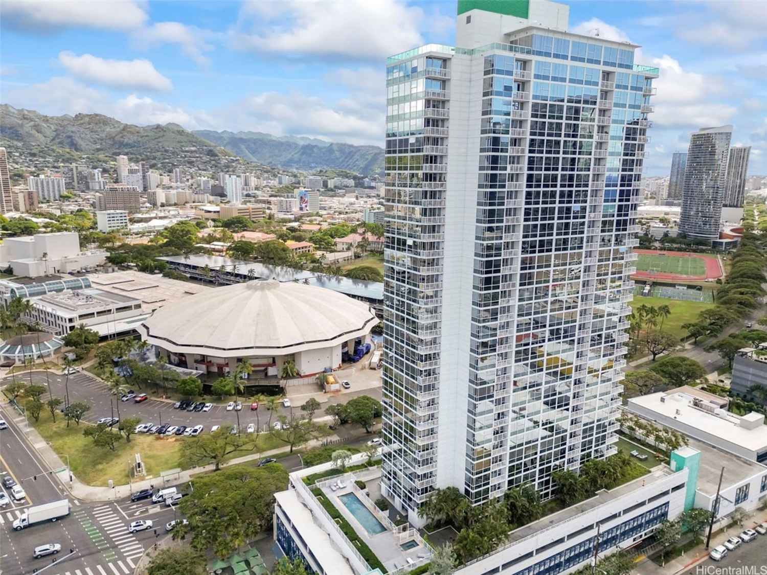 909 Kapiolani condo interior view