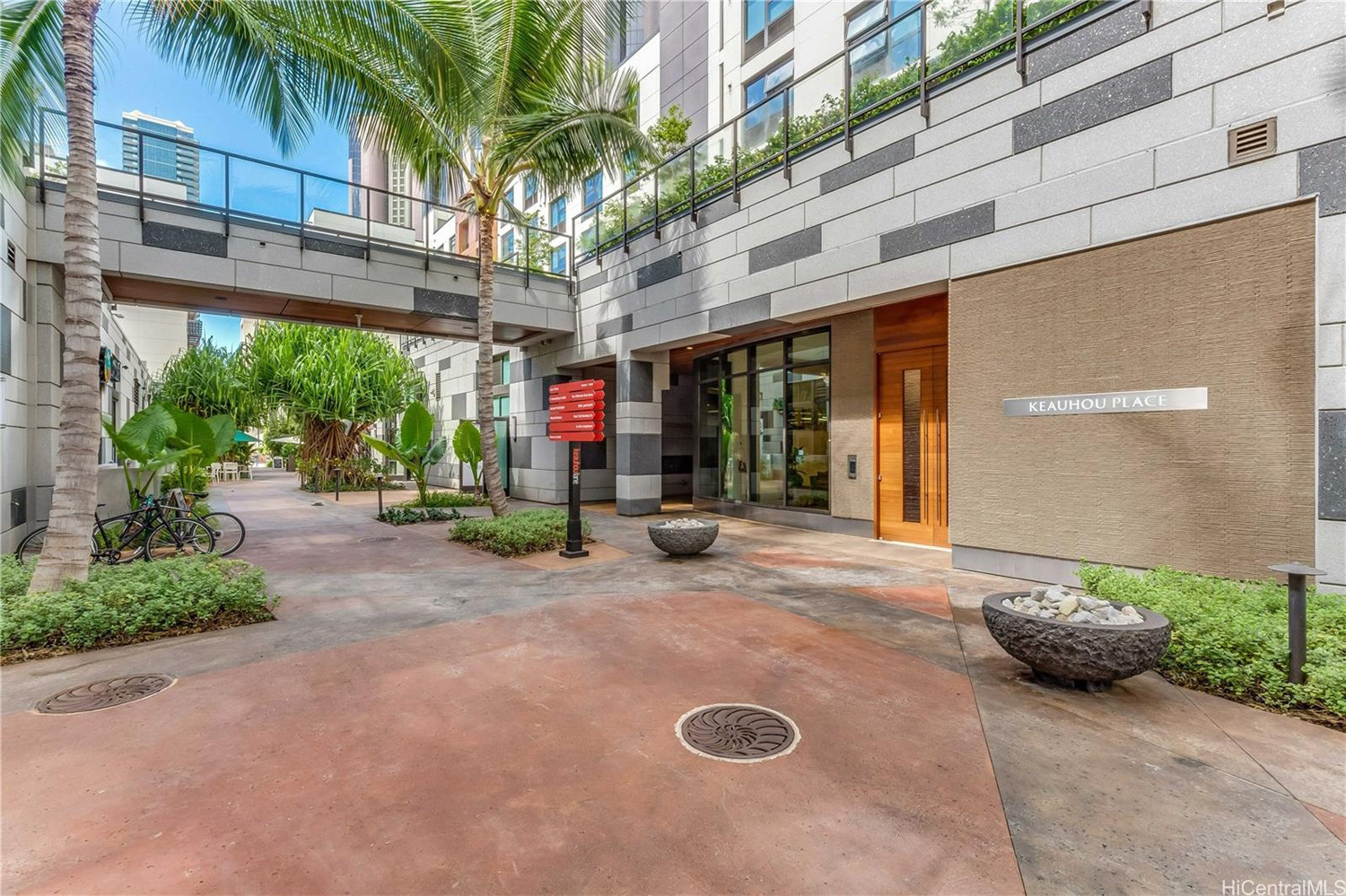Keauhou Place entrance 4