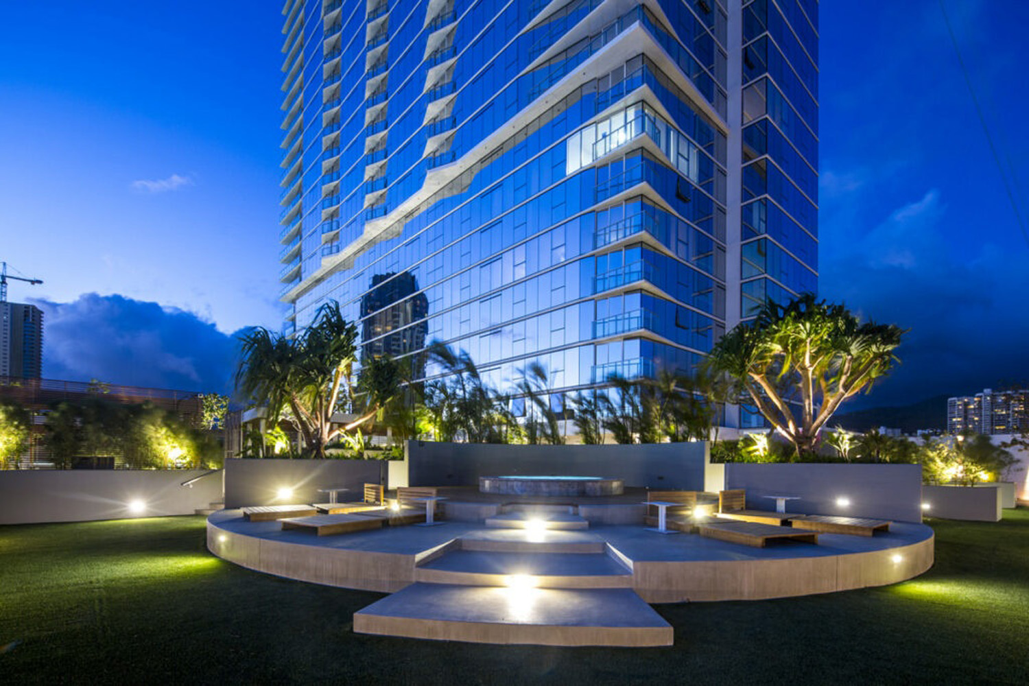 Symphony Honolulu Symphonyjacuzzi 3