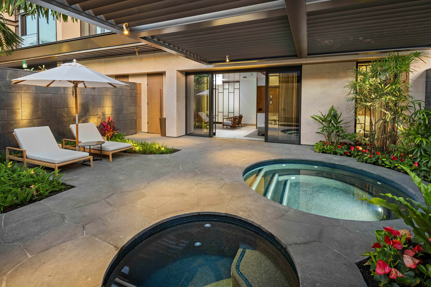 Victoria Place spa hot cold plunge.