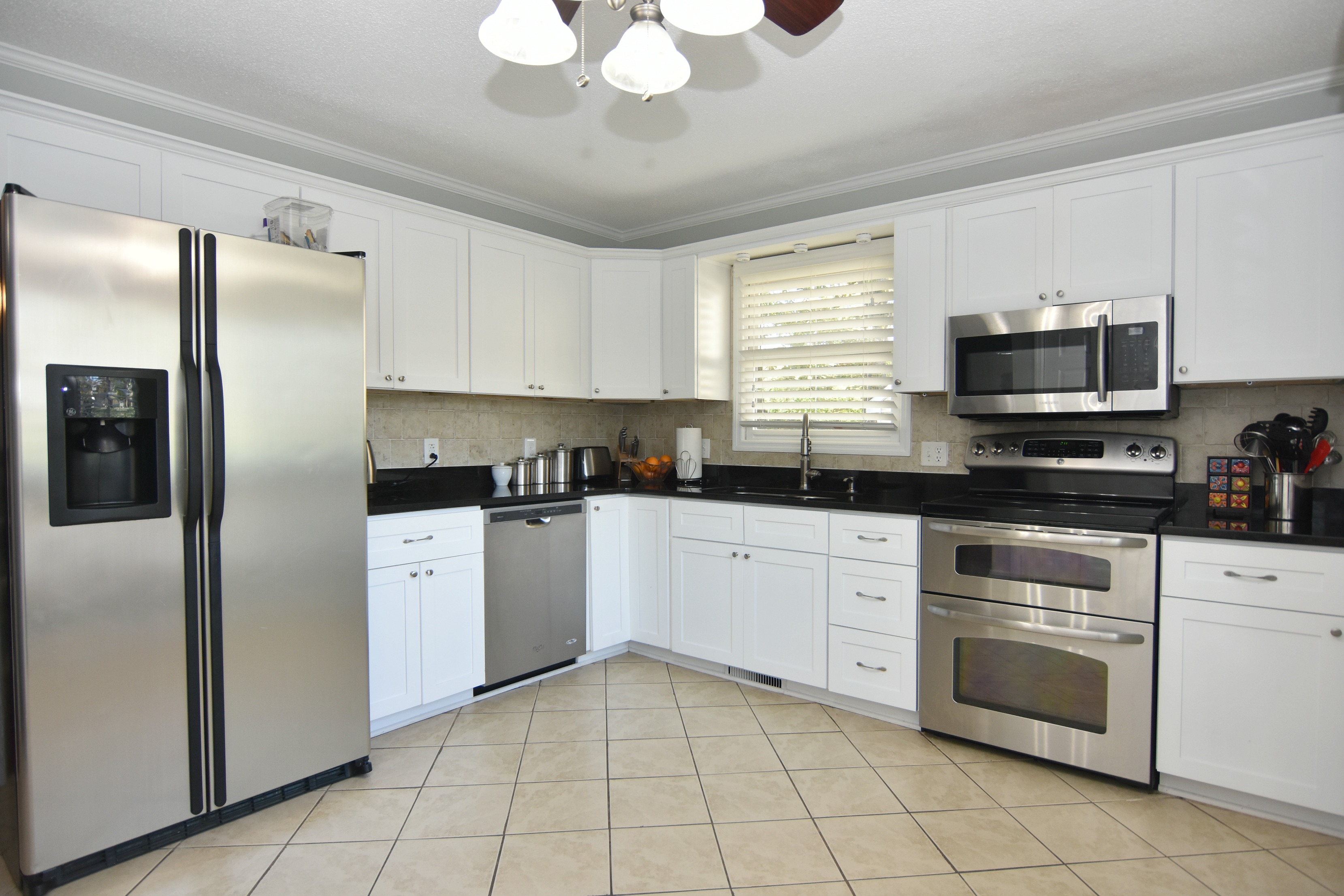 111 Dron Place kitchen