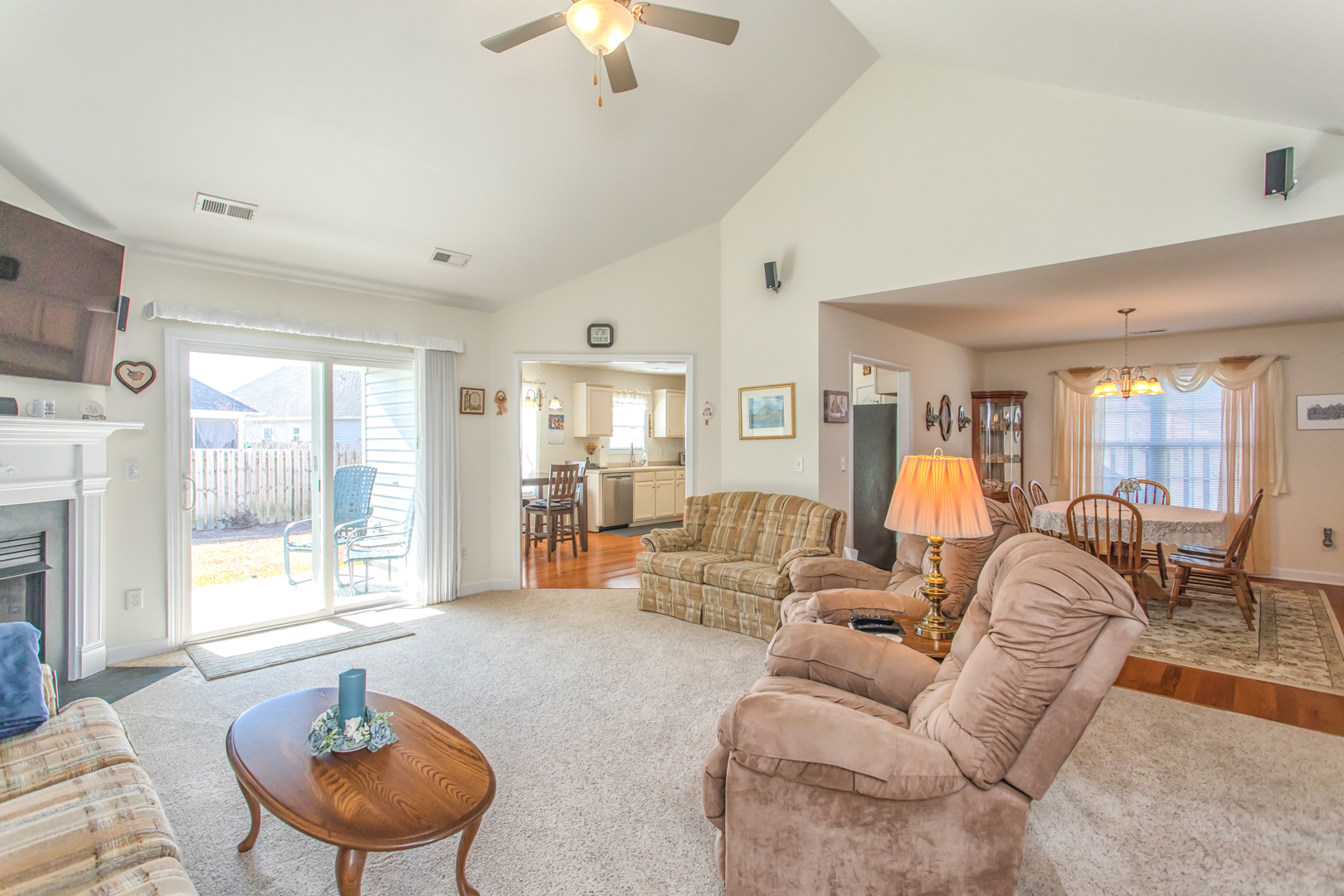 5032 Trumpet Vine Way, Wilmington, NC 28412 House Tour [pics only