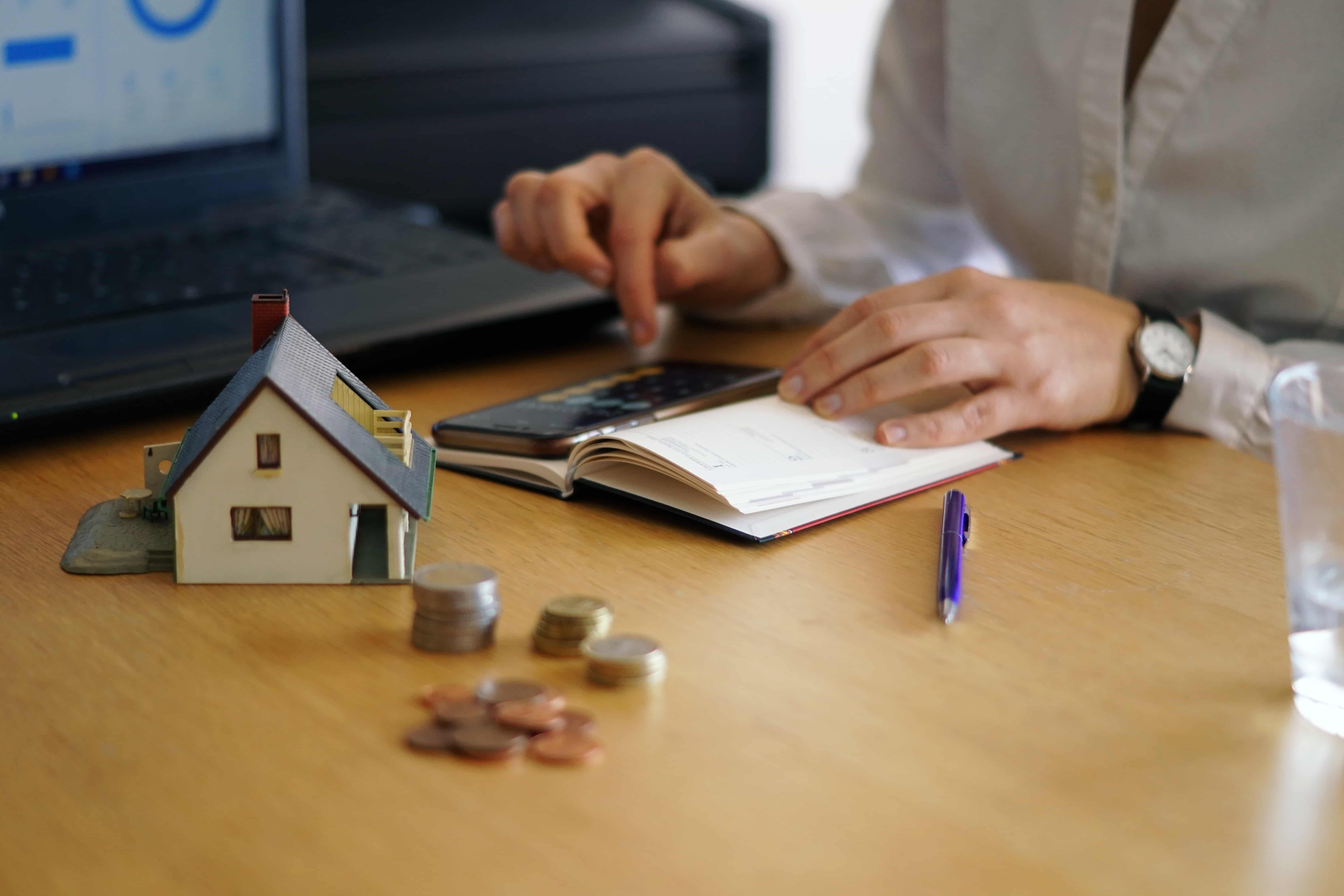 Home selling in a mini scale