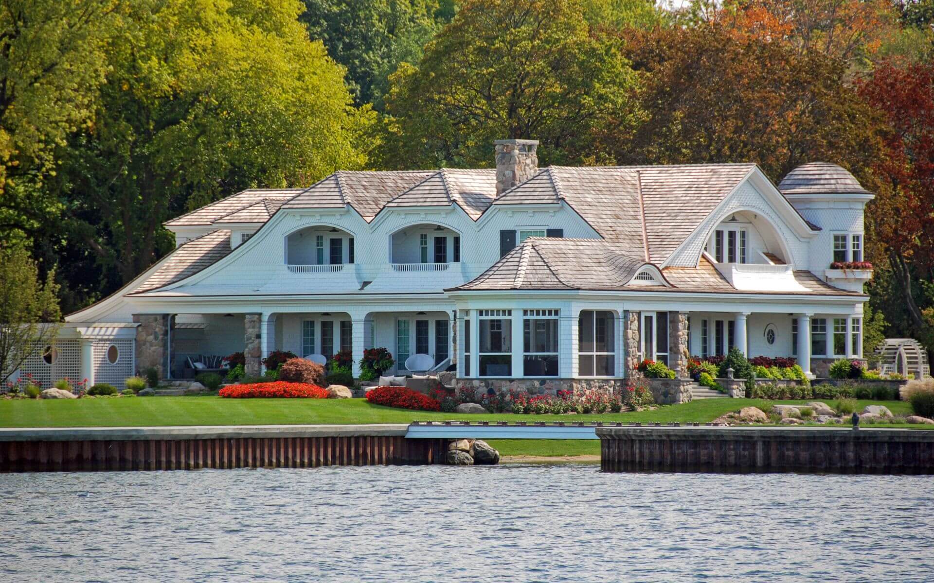 Lewis Lake Smith Real Estate $750-999k