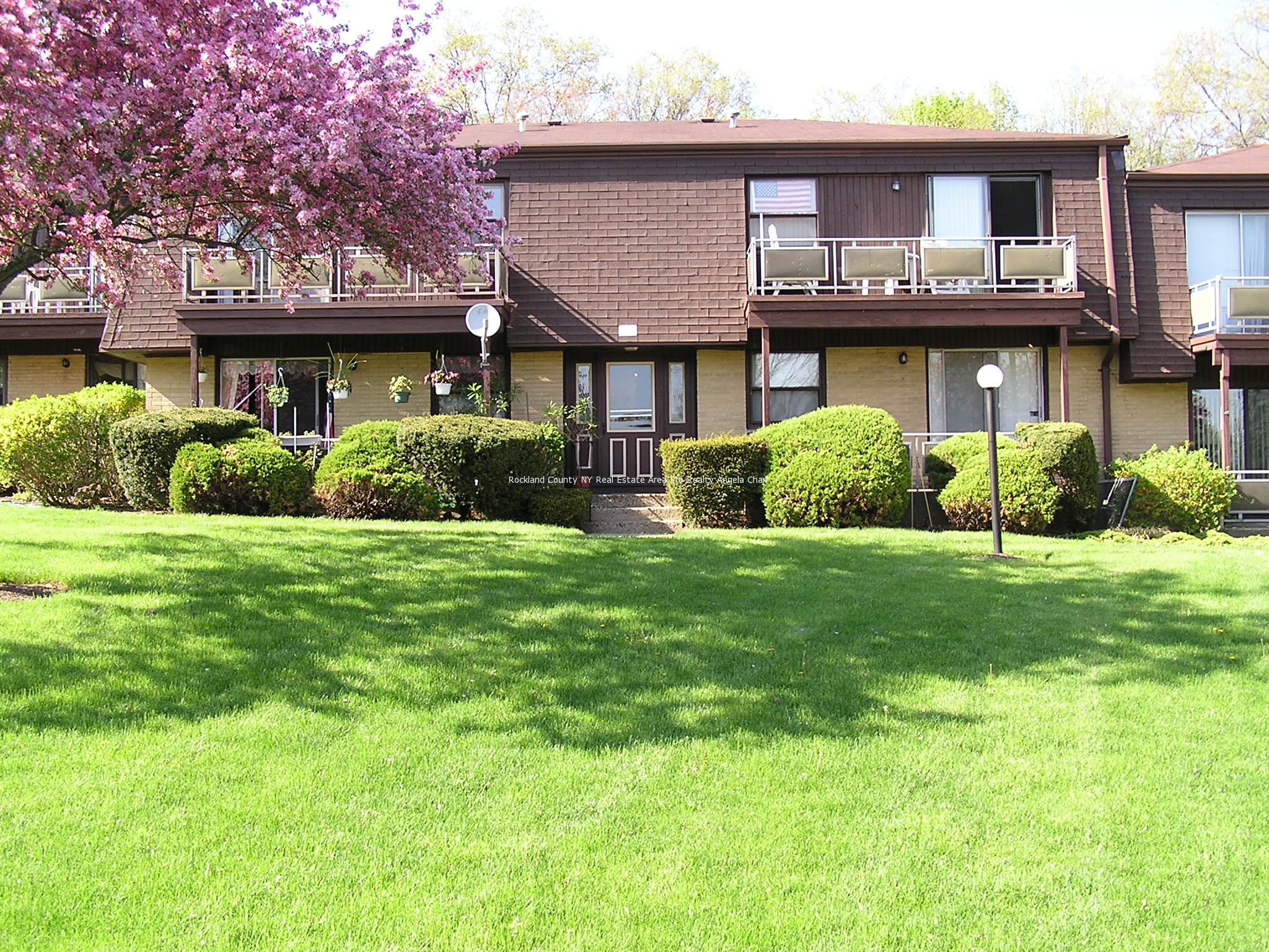 Clarkstown Condos and Townhouses for sale in Rockland County