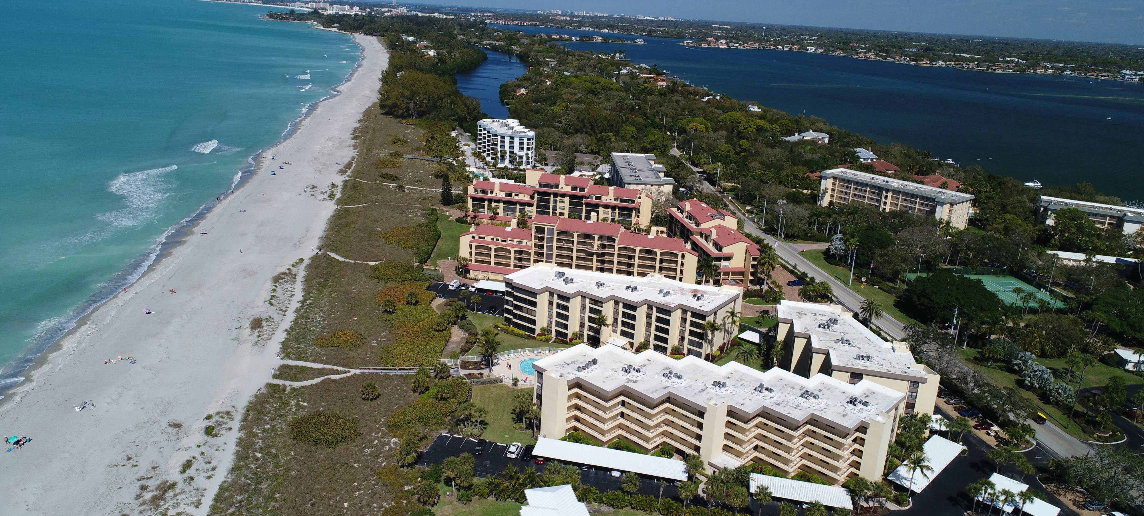 Island Reef in Siesta Key Condos for Sale with Boat Docks