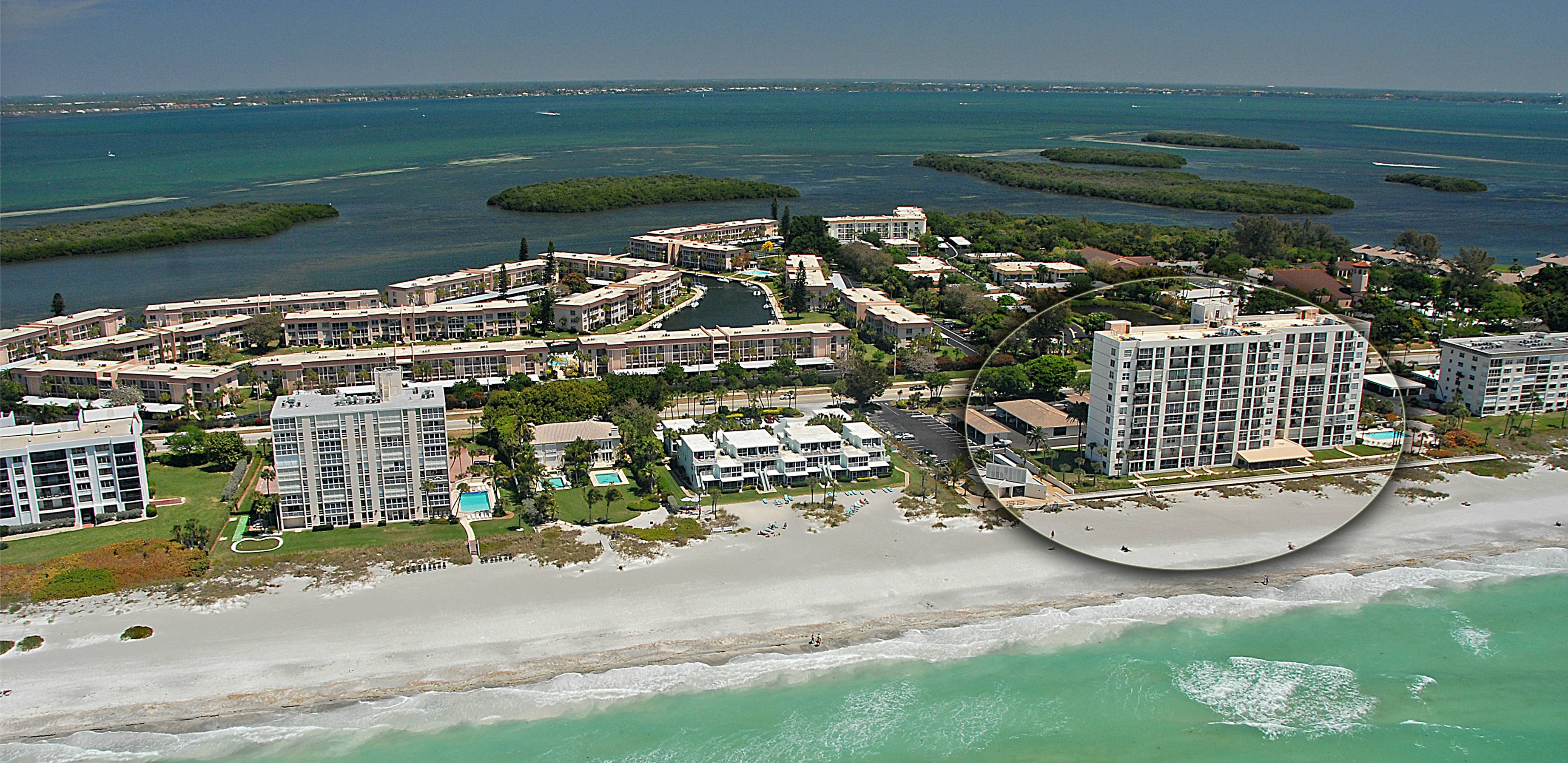 Longboat Harbour Towers at Longboat Key Condos for Sale w/ Amenities