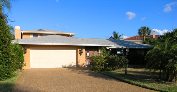 940 Siesta Key sold by John Woodward