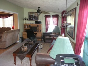 3307 Miami Court Family Room